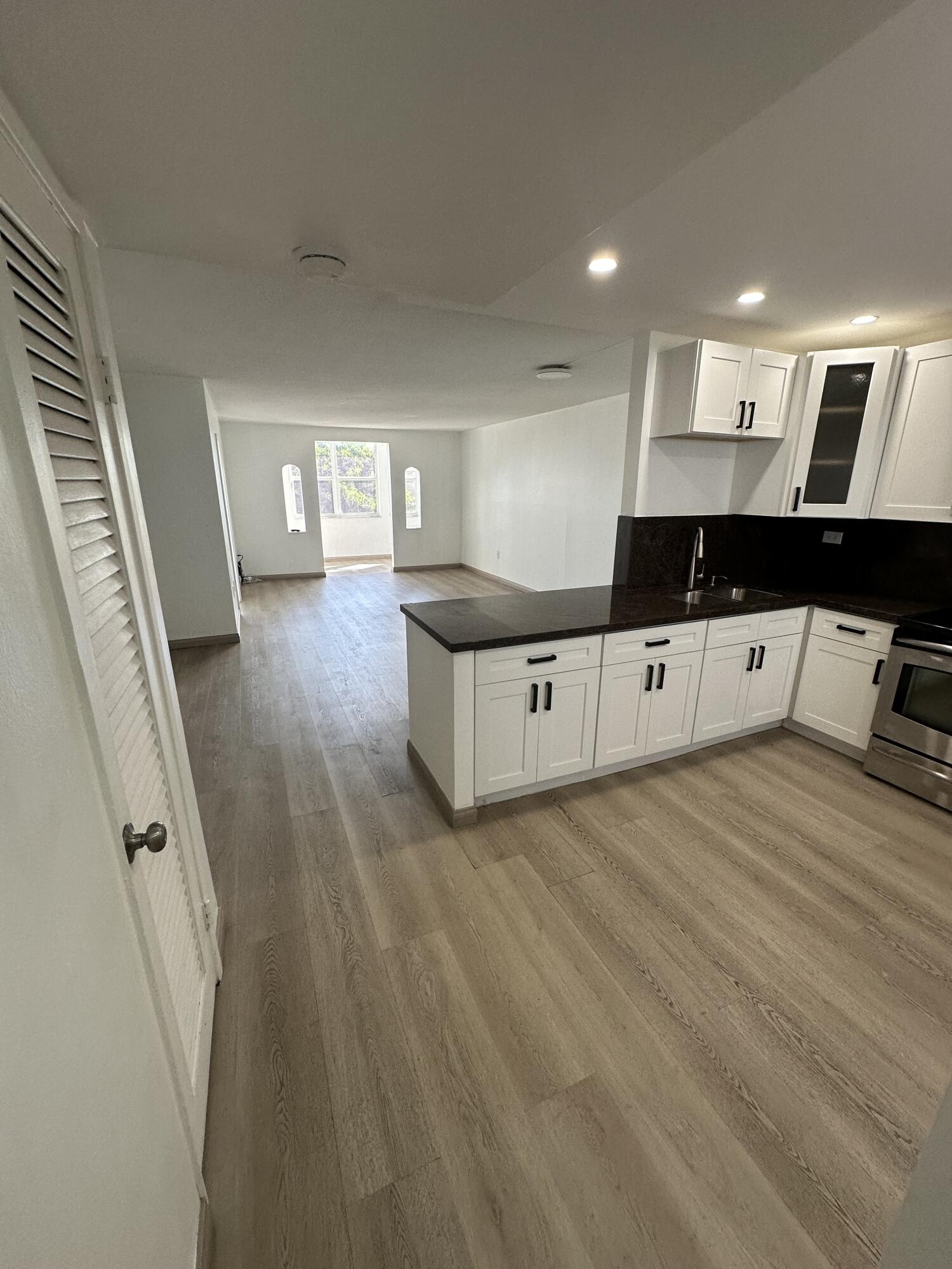 1BR – Condominium at 1660 NE 191st Street #404-1