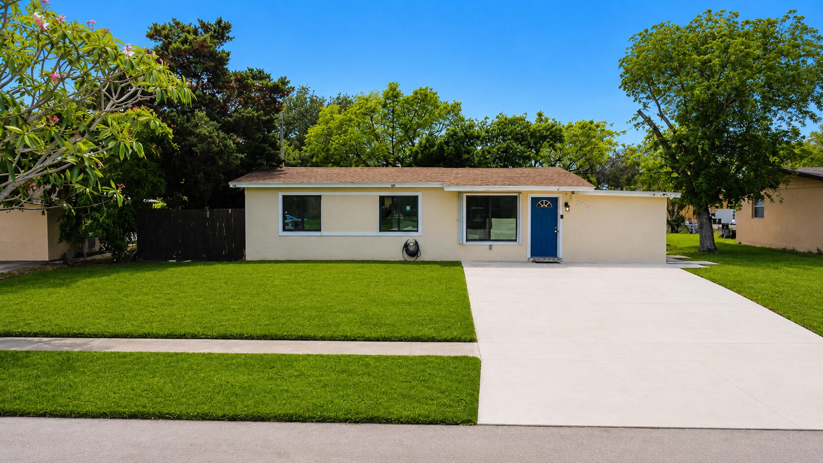 4BR – SingleFamilyResidence at 5700 SW 37th Court