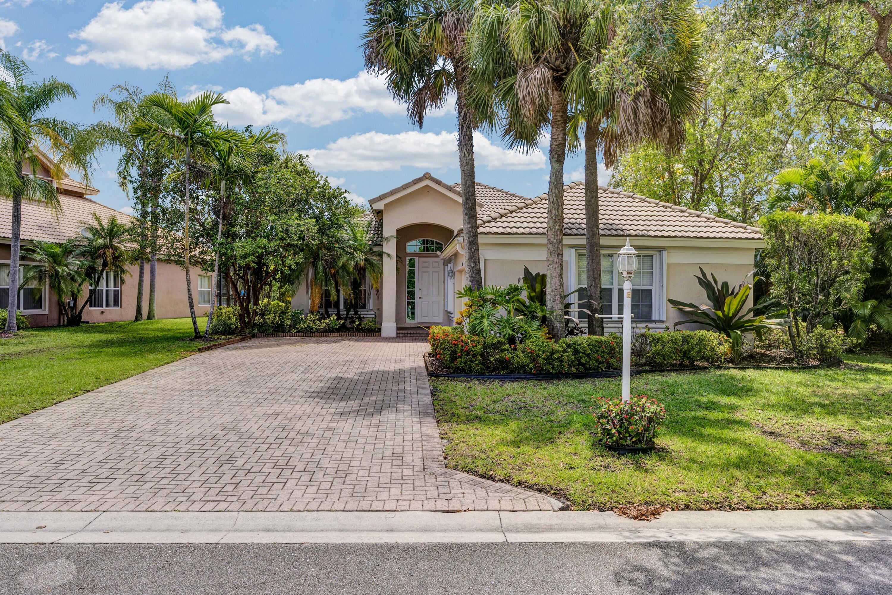3BR – SingleFamilyResidence at 6546 NW 112th Avenue
