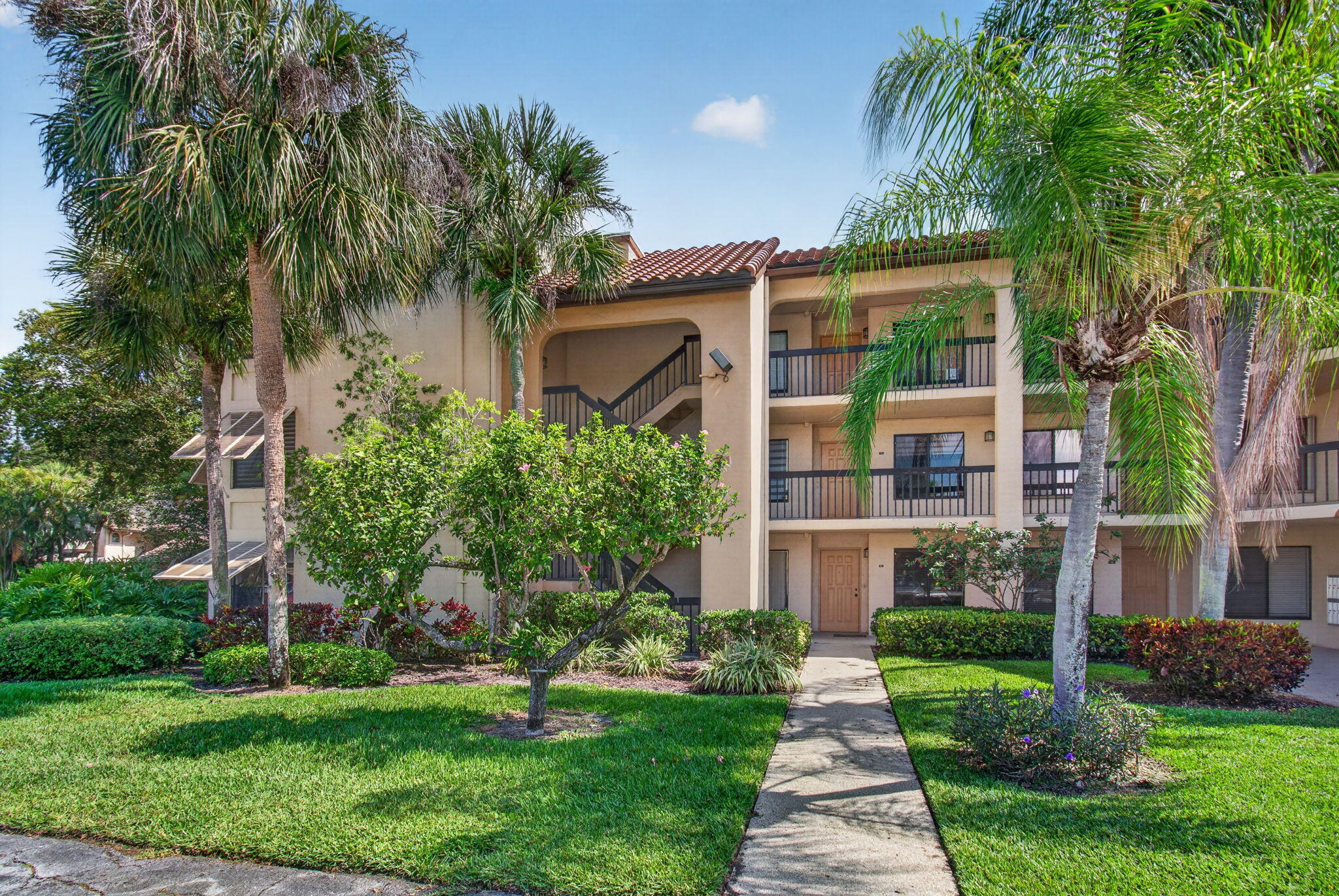 2BR – Condominium at 10174 Mangrove Drive #201