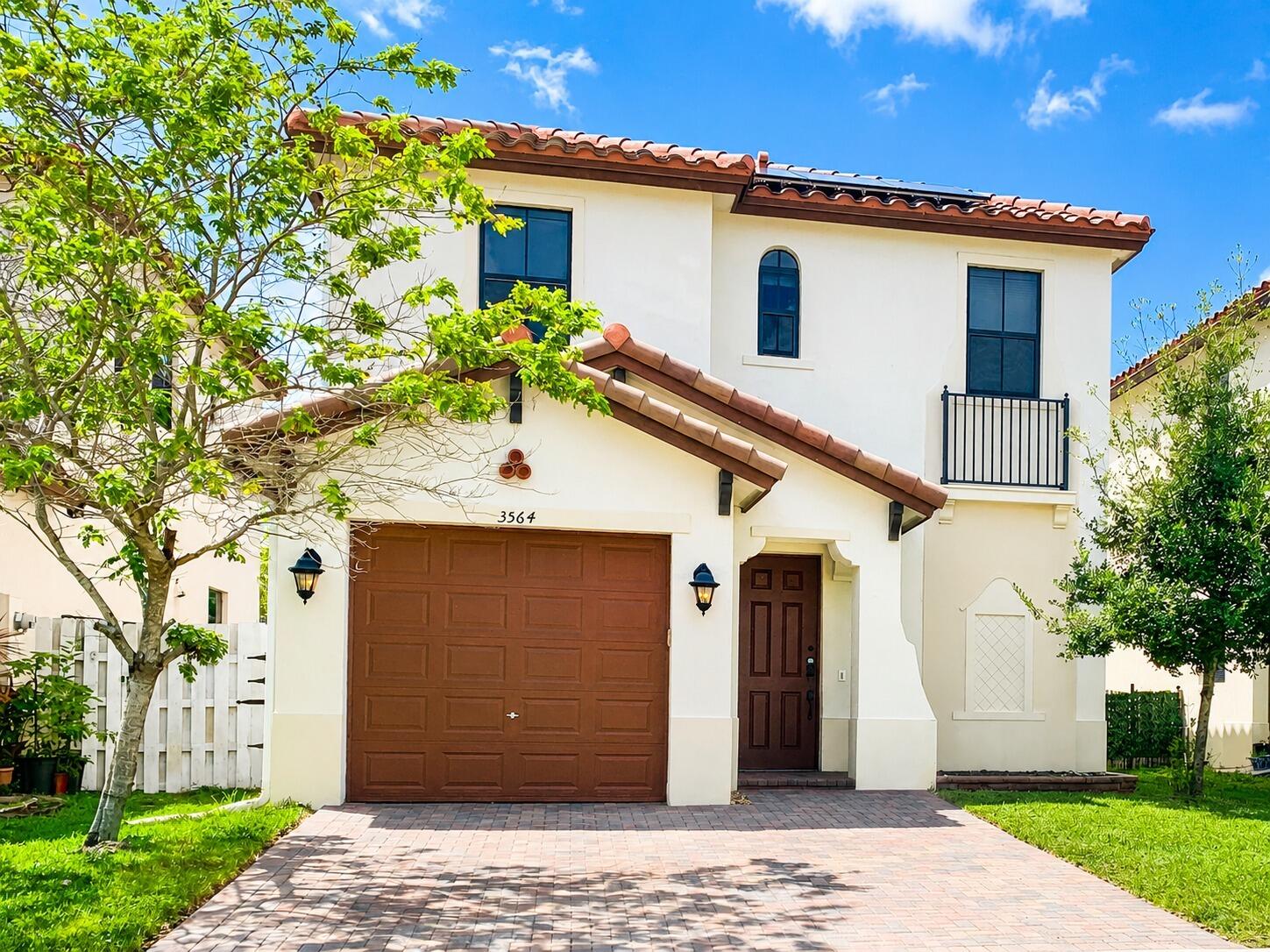 3BR – SingleFamilyResidence at 3564 SW 92nd Avenue