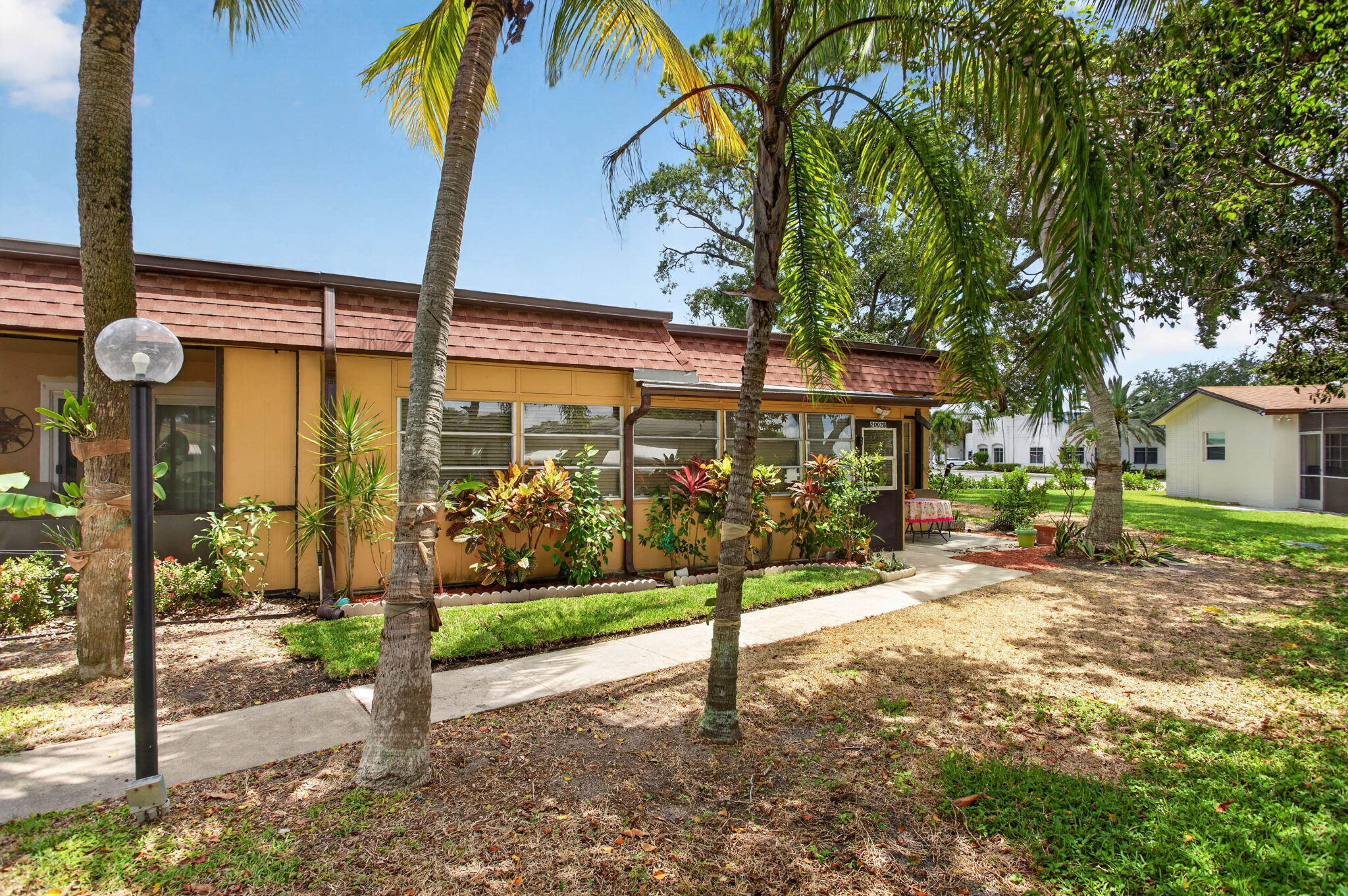 1BR – RES at 2002 SW Natura Boulevard #B