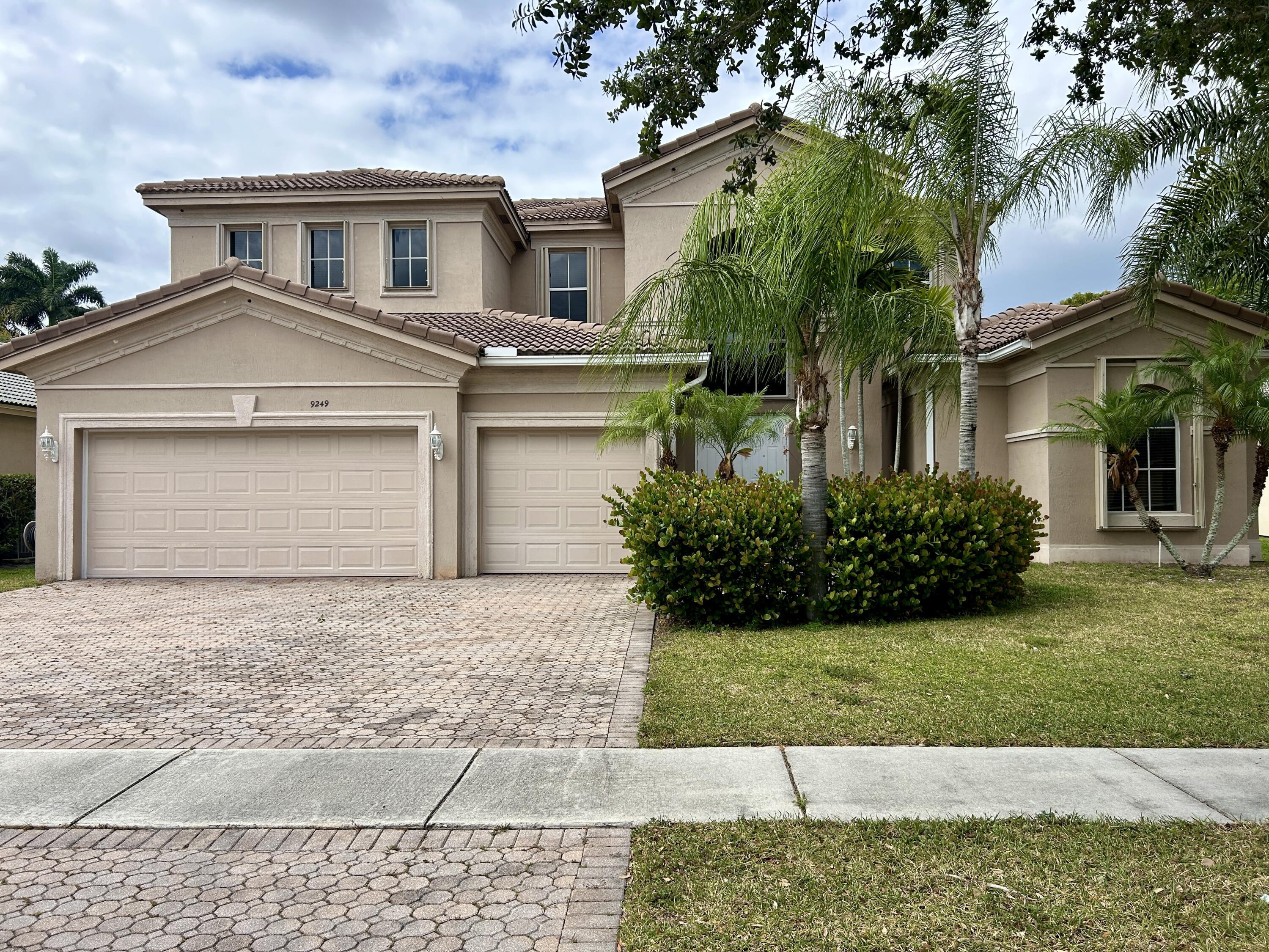 5BR – SingleFamilyResidence at 9249 Pineville Drive