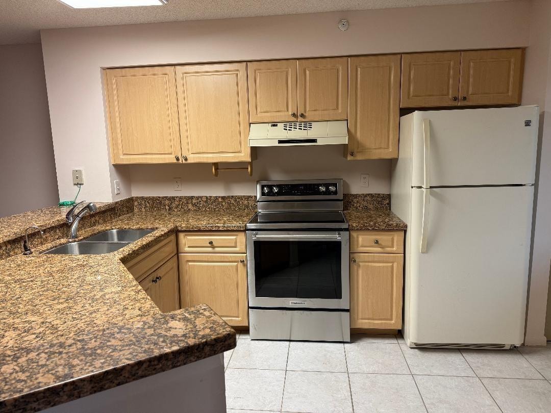 2BR – Condominium at 2205 S Cypress Bend Drive #307
