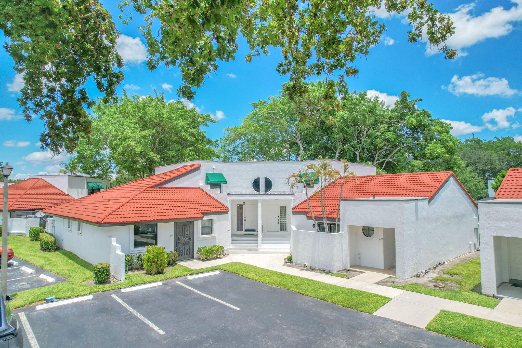 2BR – Townhouse at 341 NW 36th Avenue