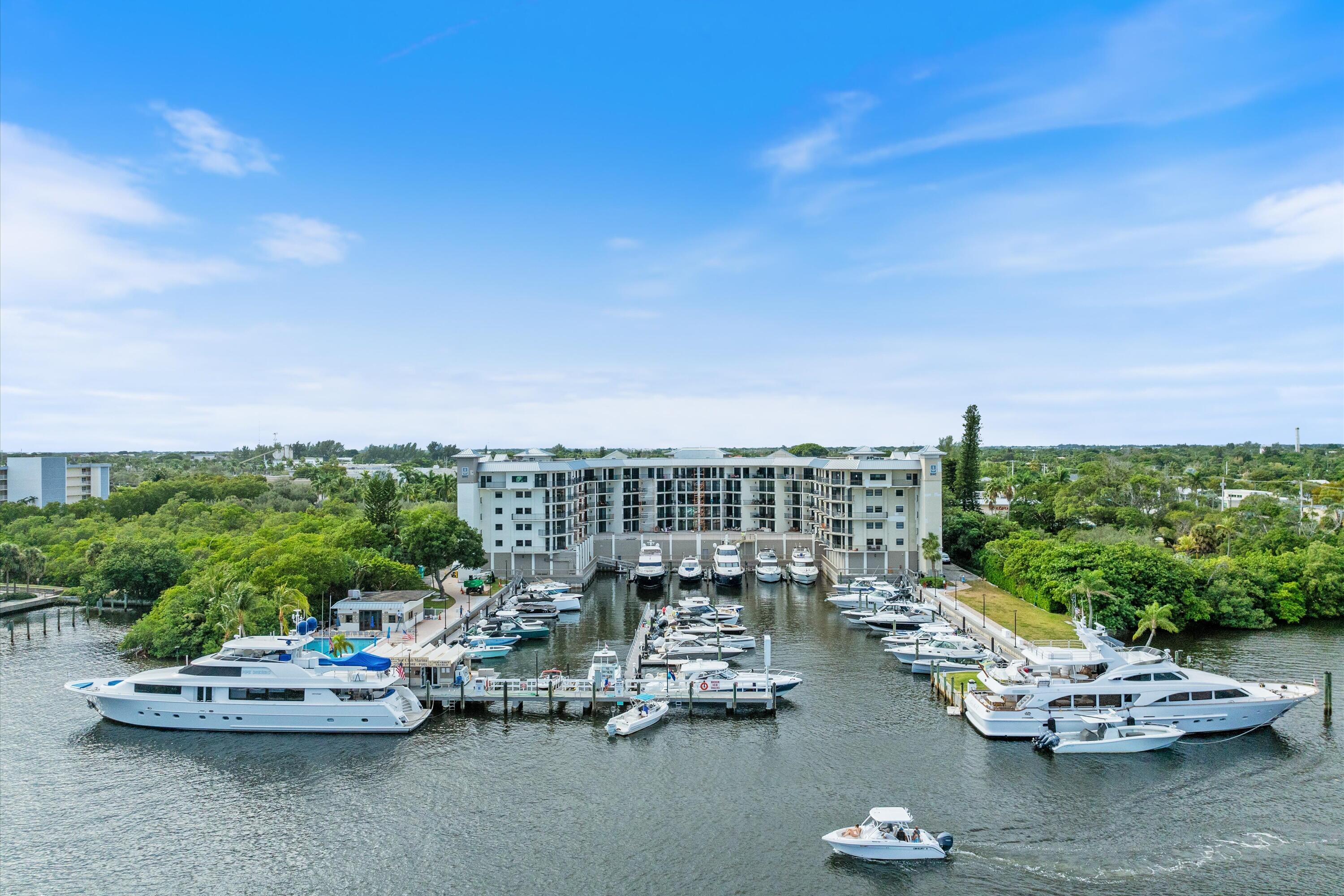 2BR – Townhouse at 1035 S Federal Highway #211