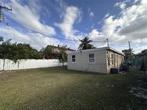 2BR – Townhouse at 728 SW 6th Street #1