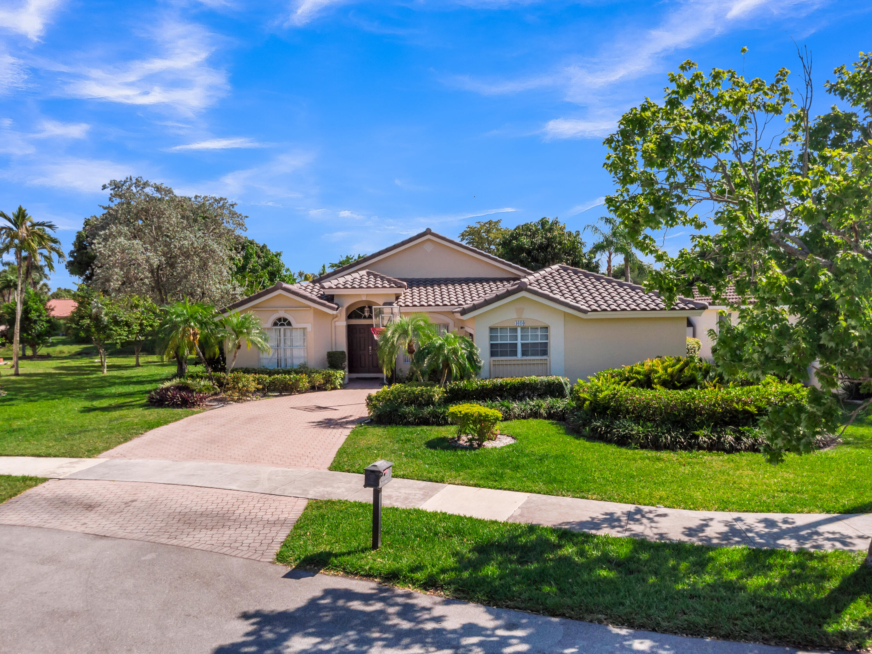 3BR – SingleFamilyResidence at 4010 NW 54th Court