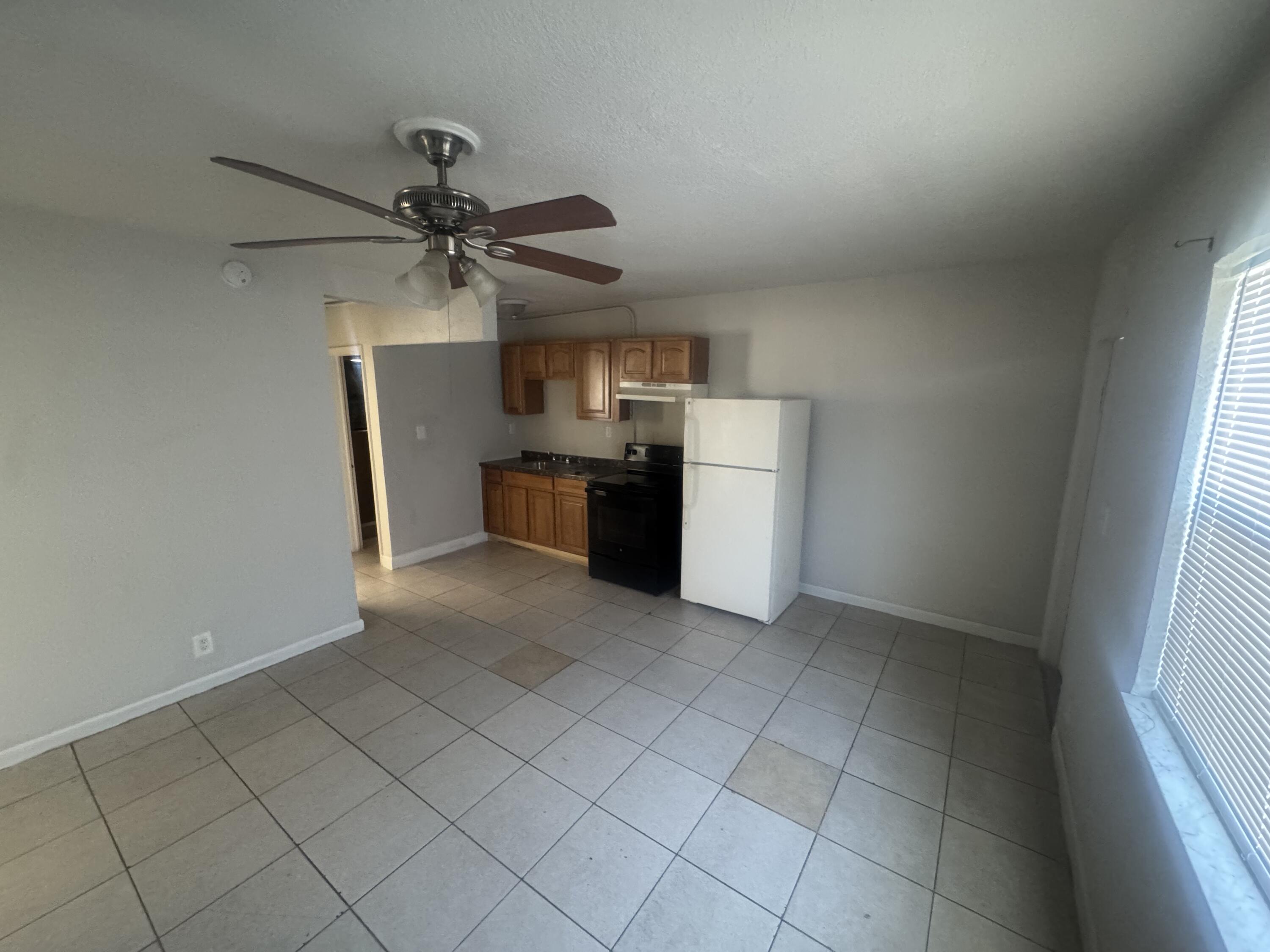 3BR – Apartment at 4401 SW 20th Street #1-5