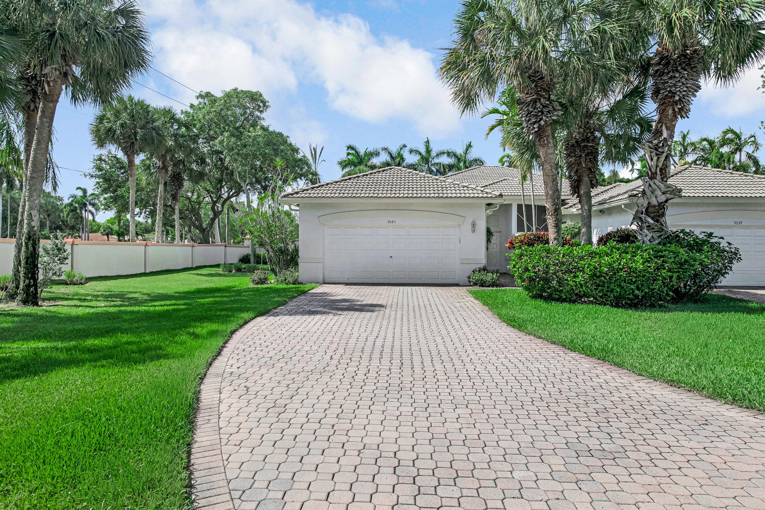 2BR – RNT at 9543 Crescent View Drive N