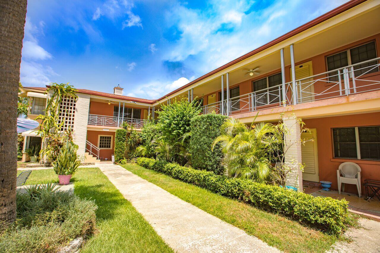 1BR – Apartment at 3637 S Olive Avenue