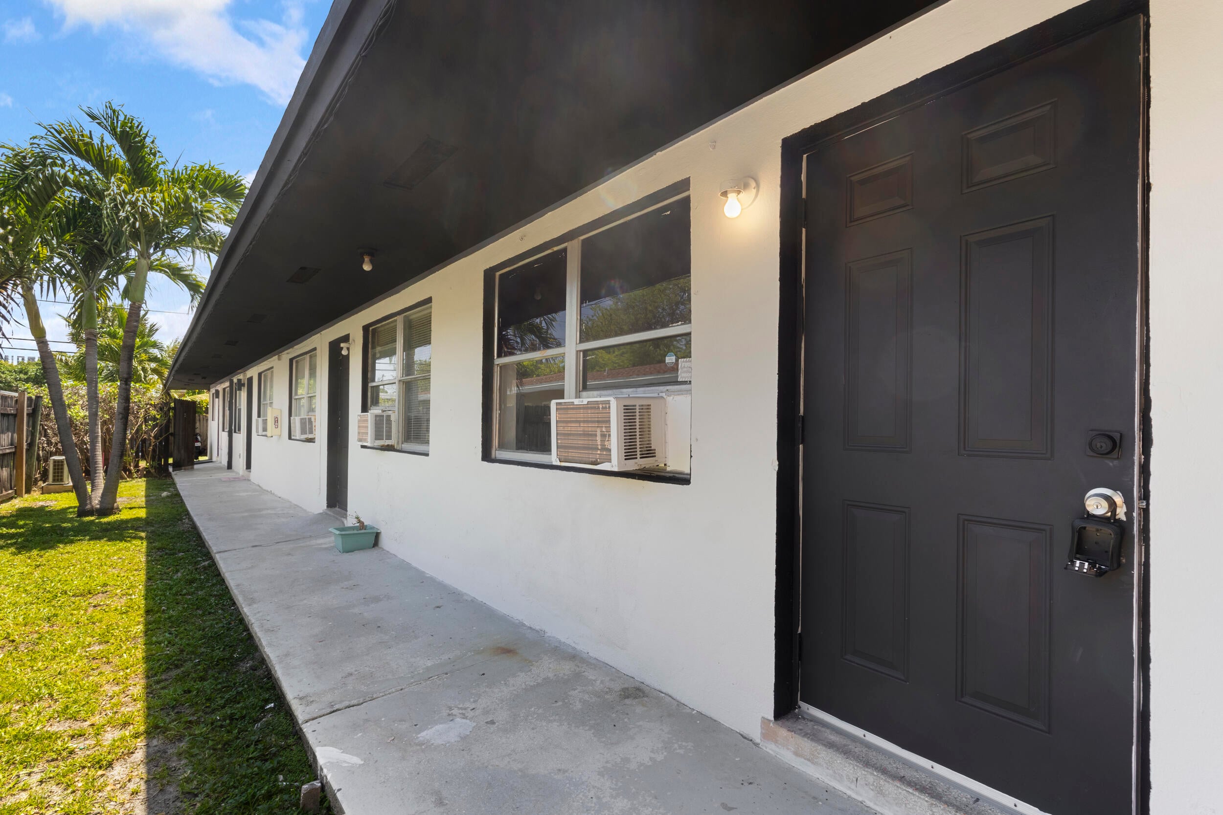 2BR – RNT at 730 NW 4th Avenue #1