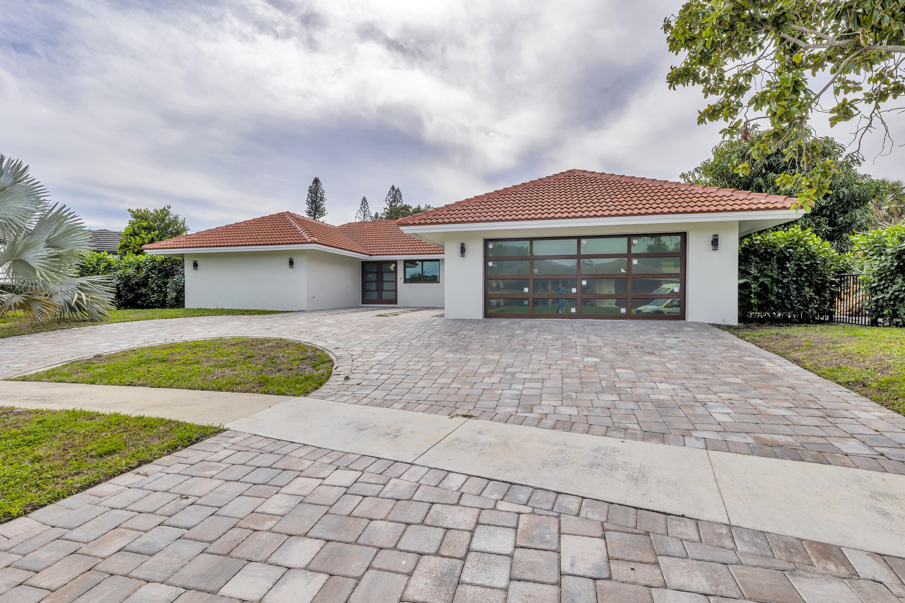 4BR – SingleFamilyResidence at 5924 Pinebrook Drive