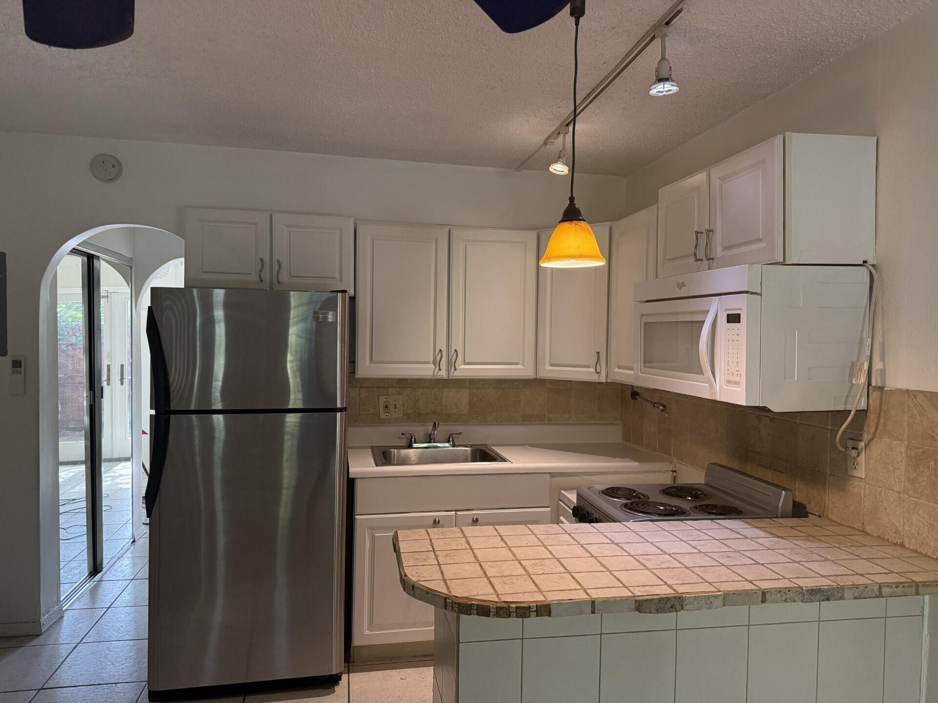 1BR – Condominium at 3251 SW 44th Street #100