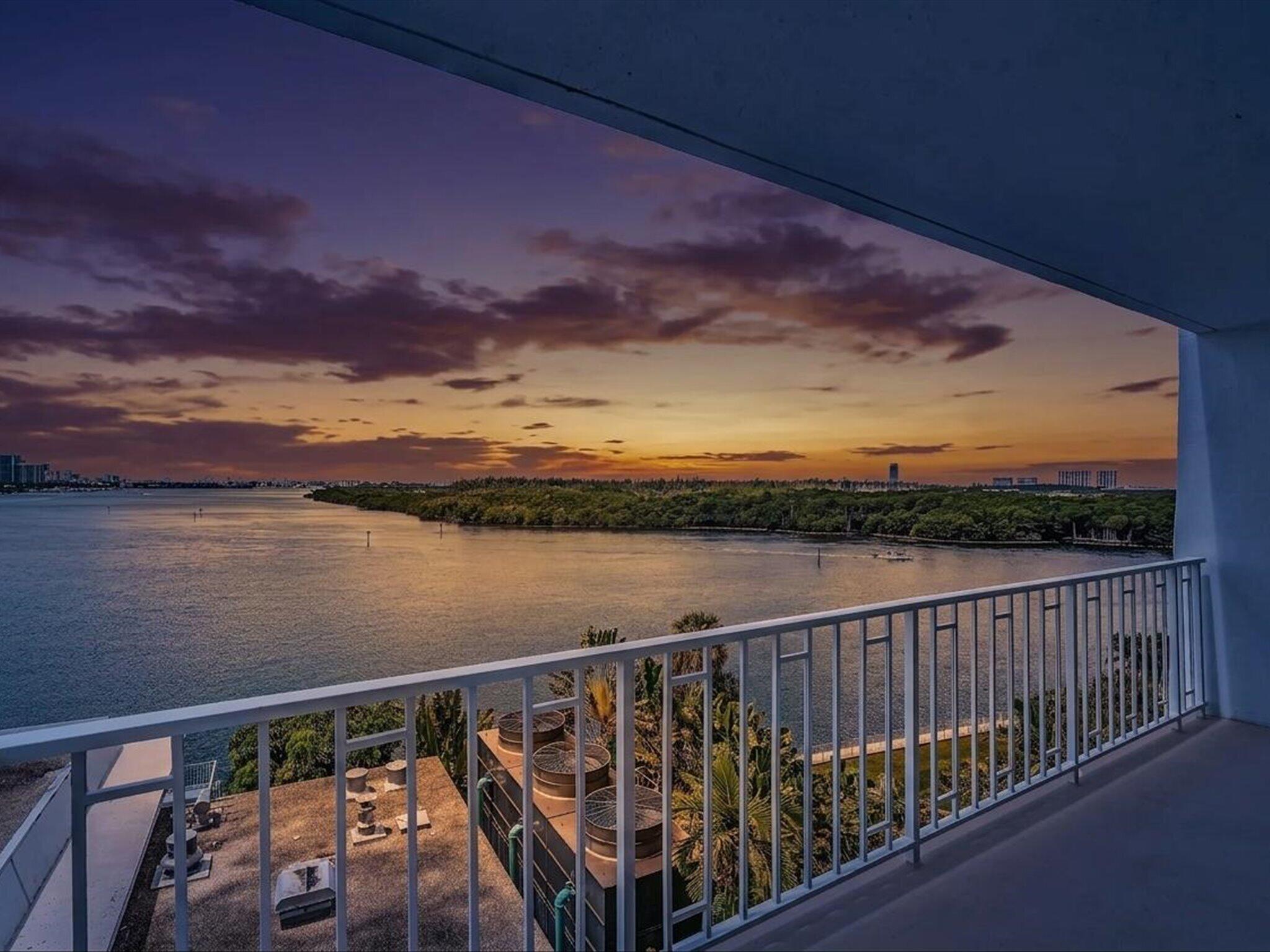 2BR – Condominium at 500 Bayview Drive #632