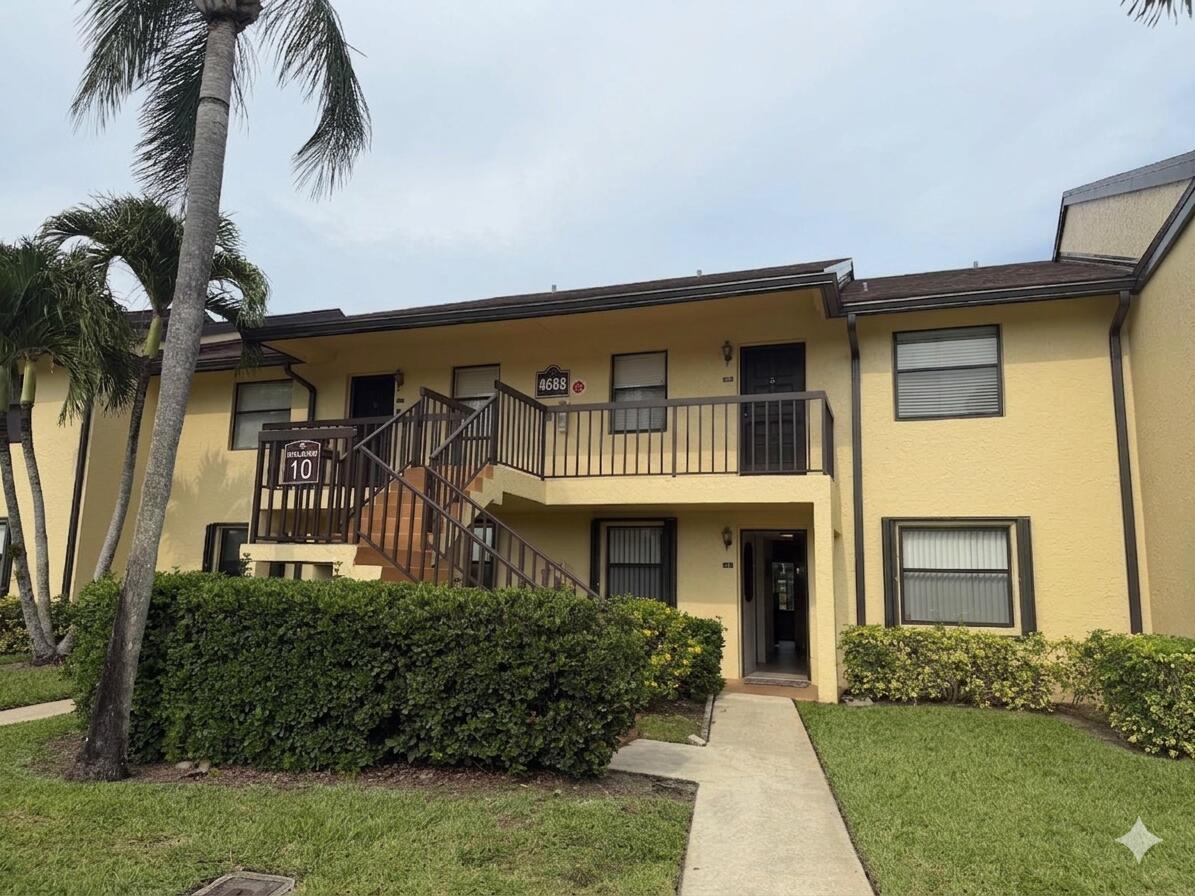 2BR – Condominium at 4688 E Lucerne Lakes Blvd Boulevard E #104