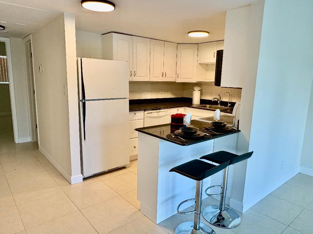 1BR – Condominium at 505 NE 20th Avenue #118