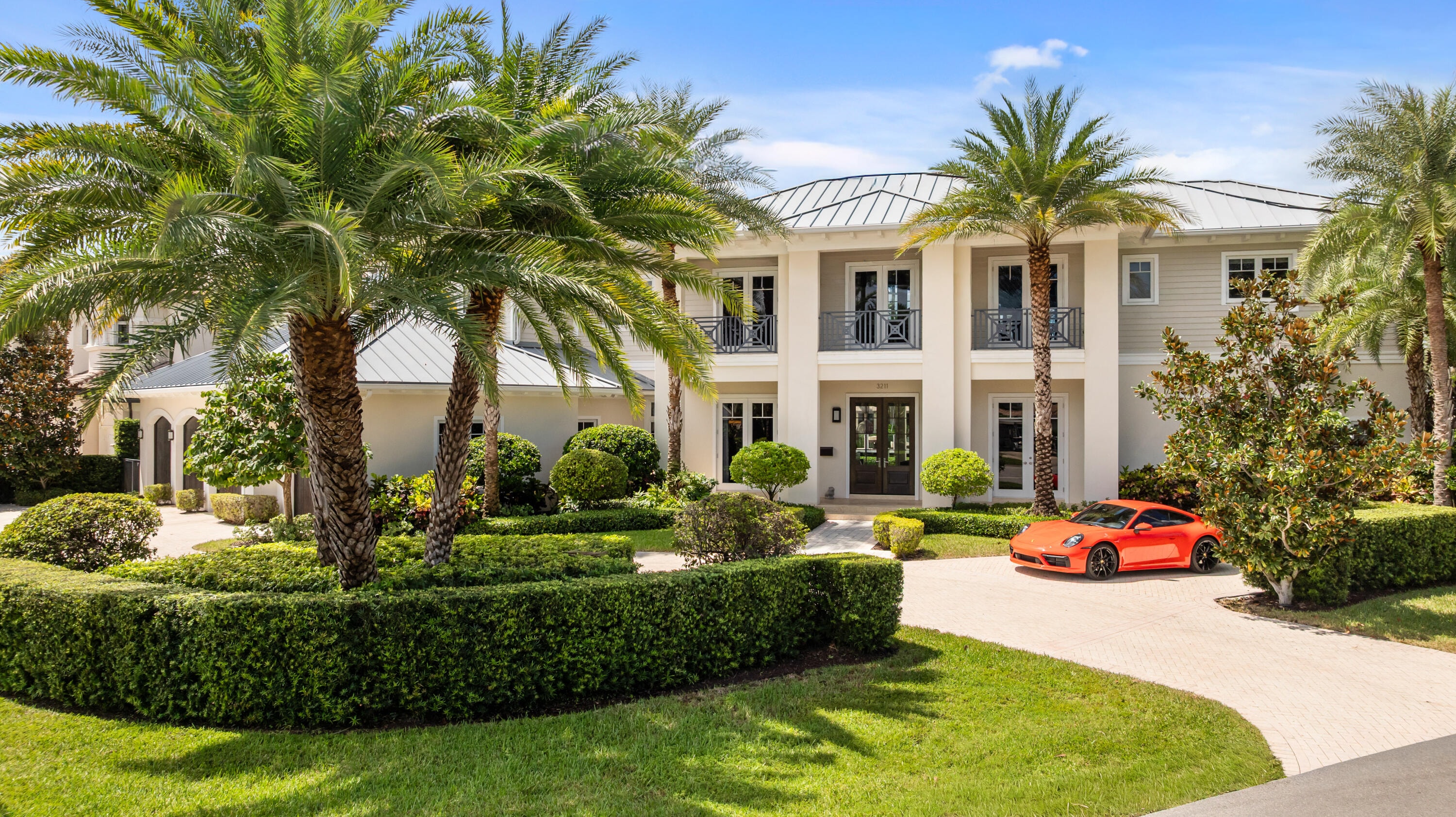 7BR – SingleFamilyResidence at 3211 NE 27th Avenue