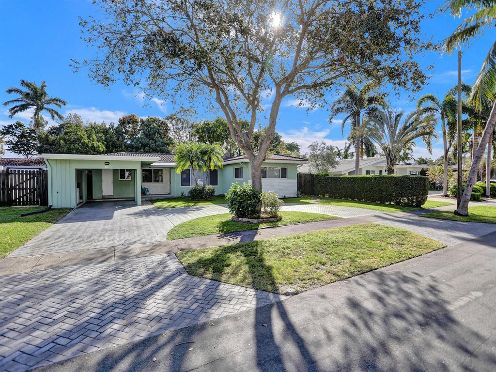 3BR – SingleFamilyResidence at 708 NE 24th Avenue