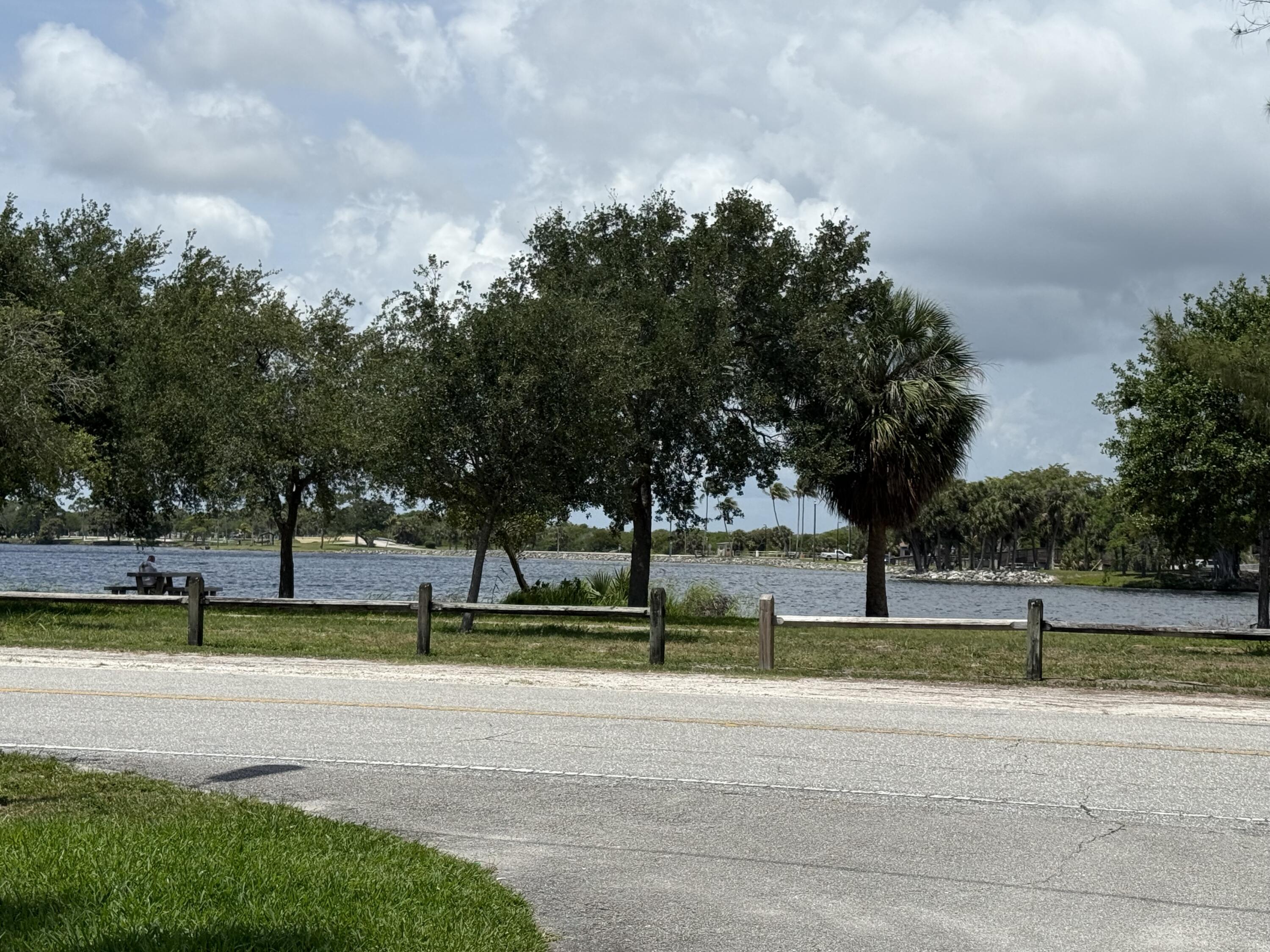 2BR – Condominium at 3040 Lake Osborne Drive #111