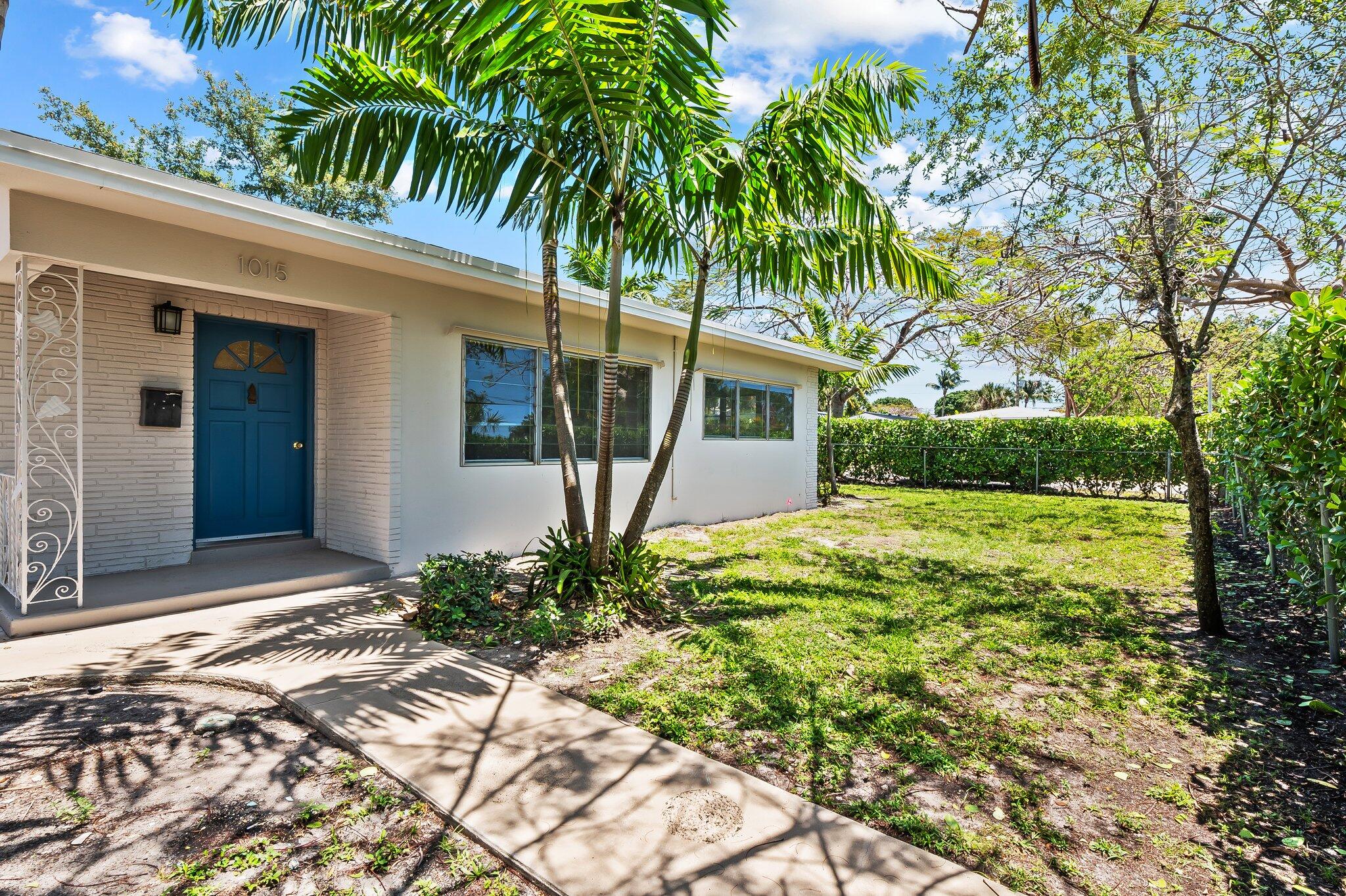 2BR – SingleFamilyResidence at 1015 NE 12th Street