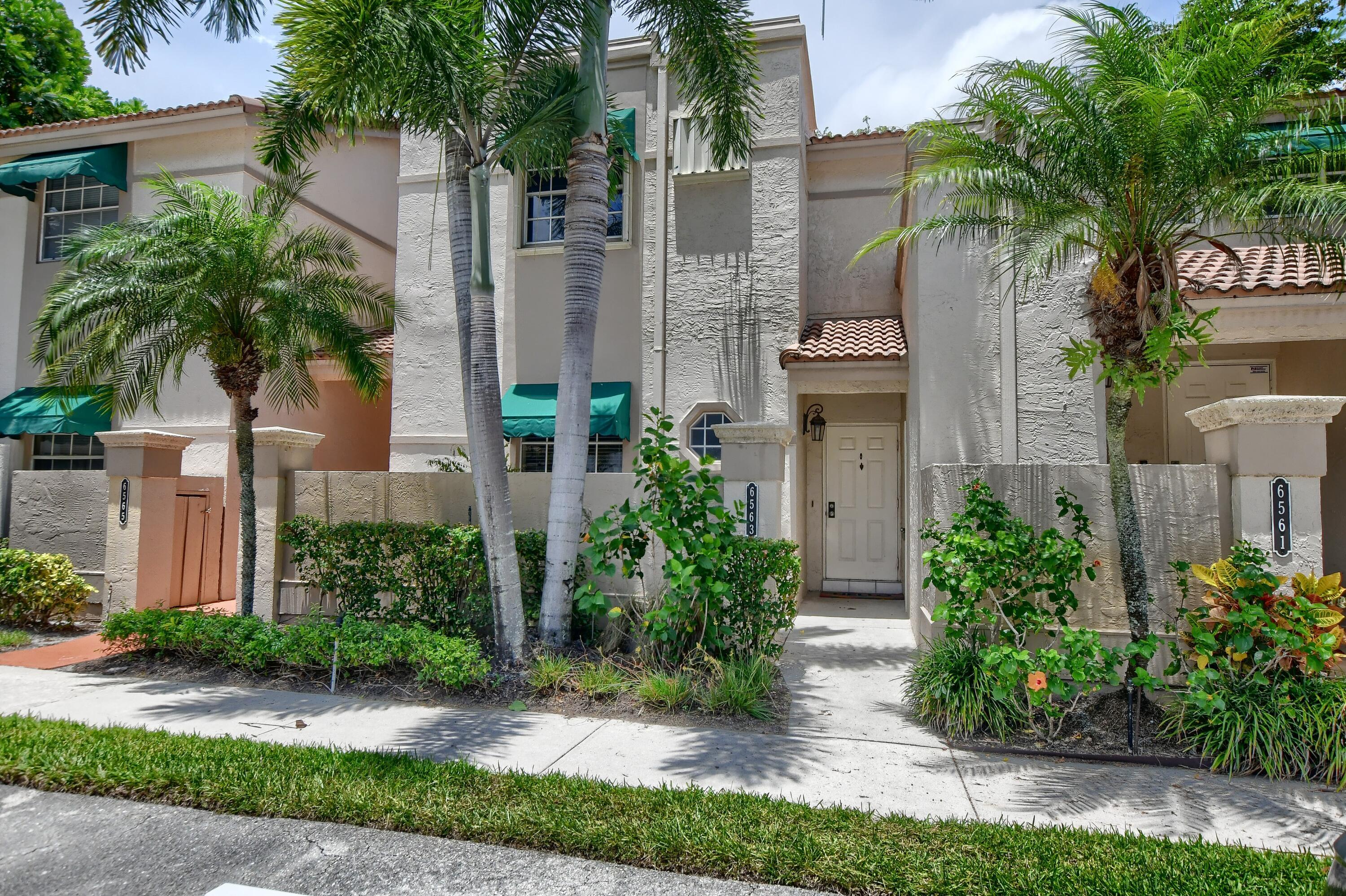 2BR – Condominium at 6563 Via Regina