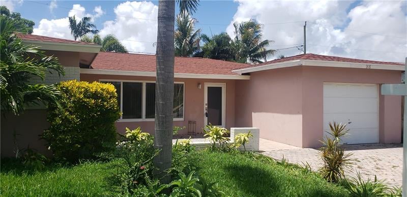 4BR – SingleFamilyResidence at 98 Seminole Lane