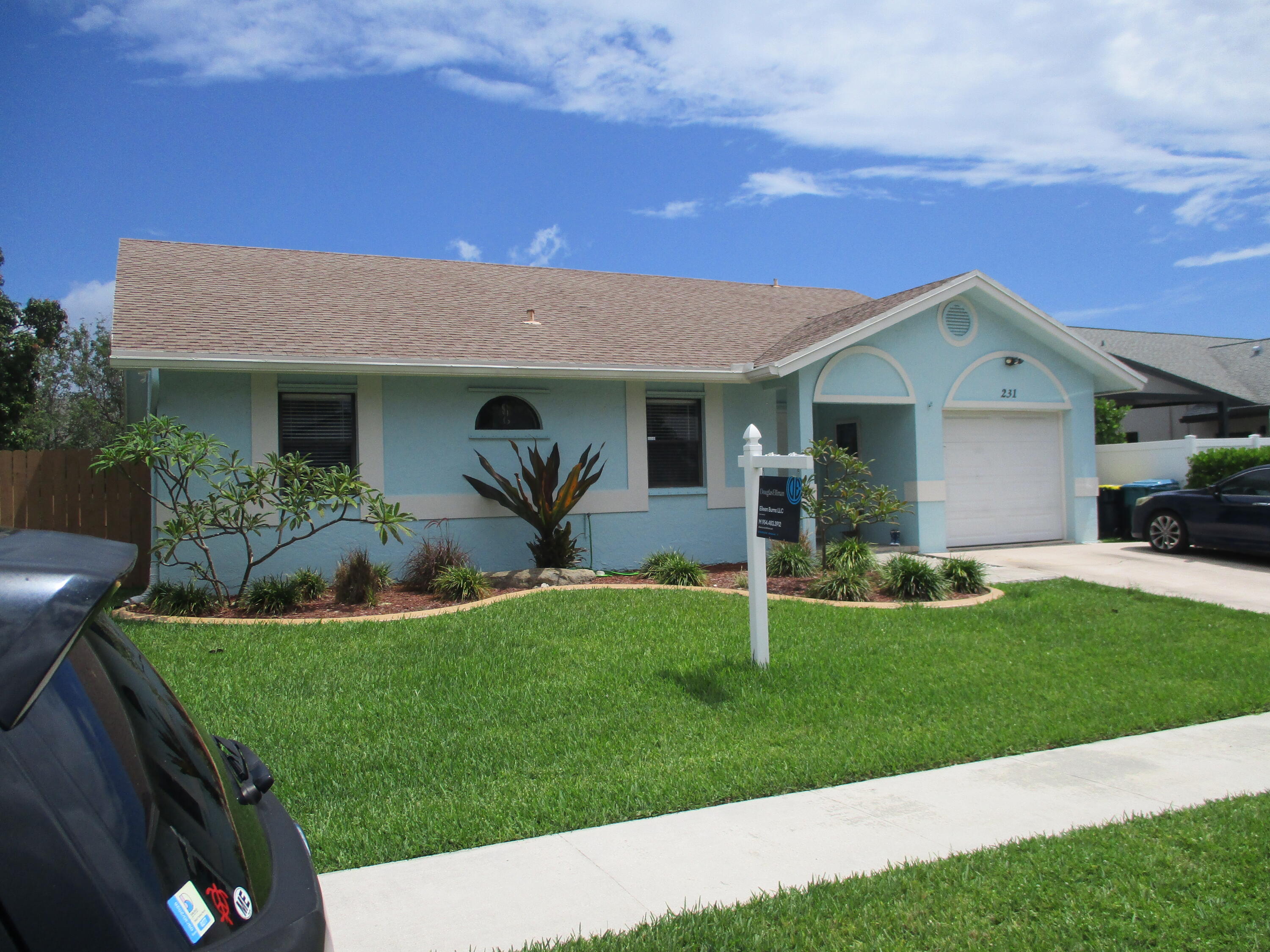 3BR – SingleFamilyResidence at 231 SE 9th Street