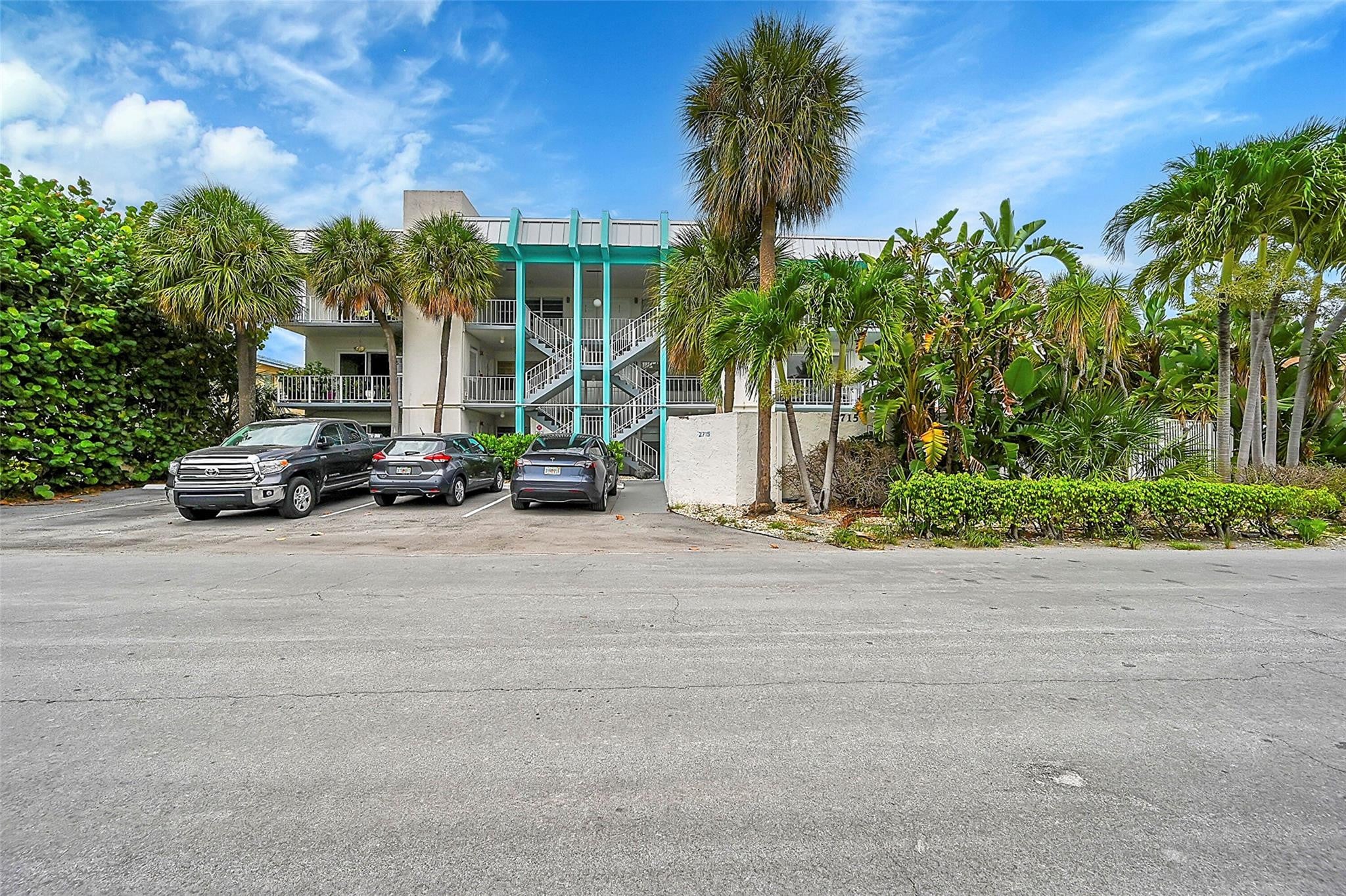 2BR – Condominium at 2715 NE 49th Street