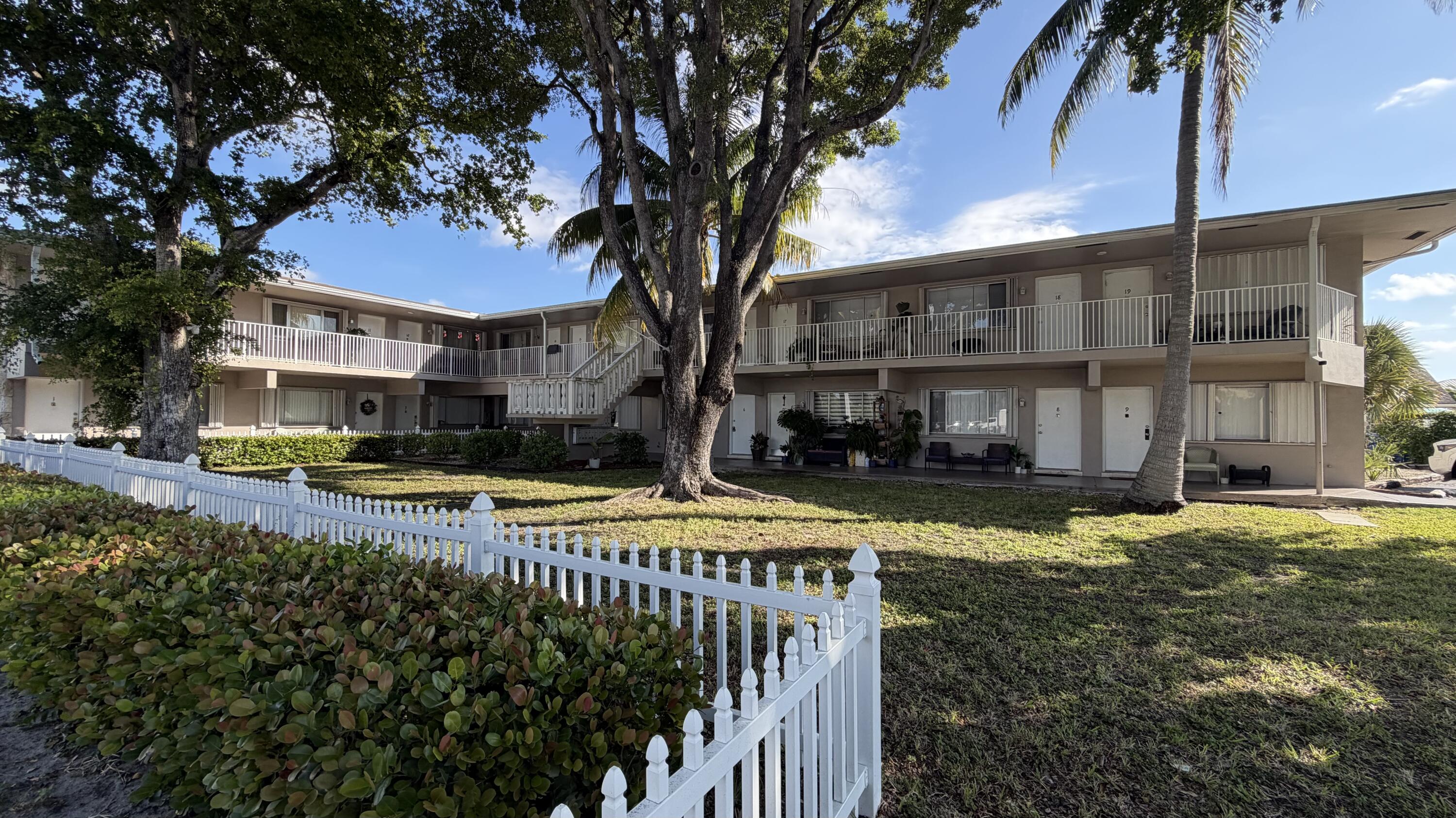 1BR – Condominium at 344 SE 11th Avenue #8