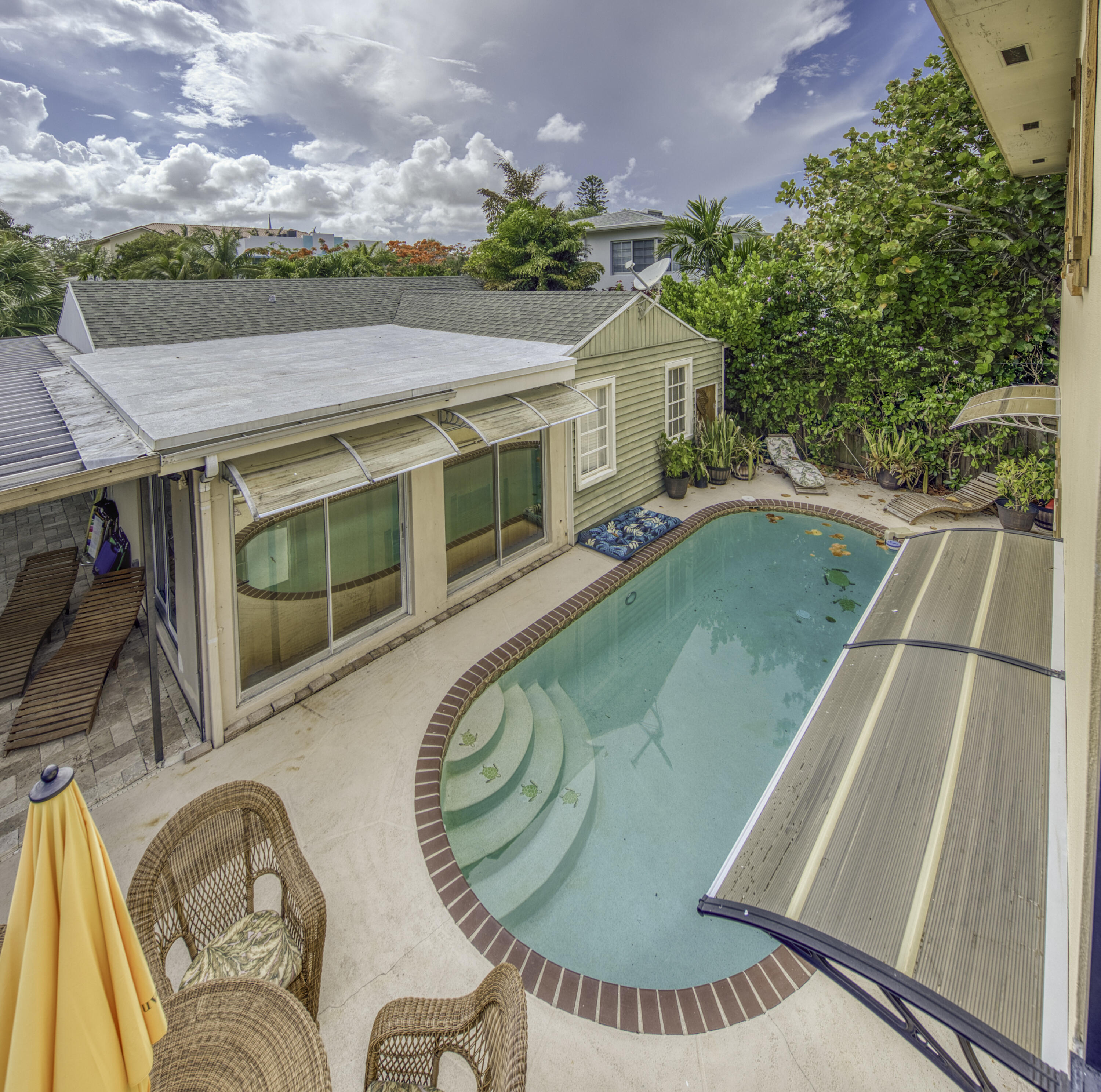 2BR – Apartment at 216 S Ocean Breeze #Upstairs