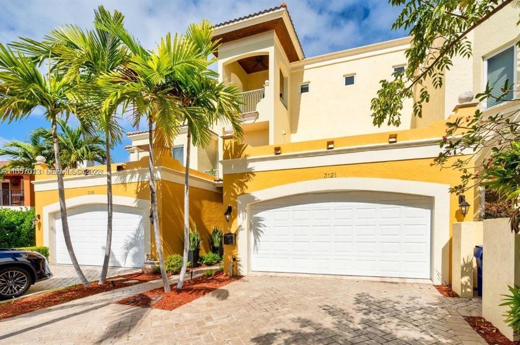 3BR – Townhouse at 3121 NE 26th Street