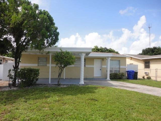 3BR – SingleFamilyResidence at 4420 SW 21th Street