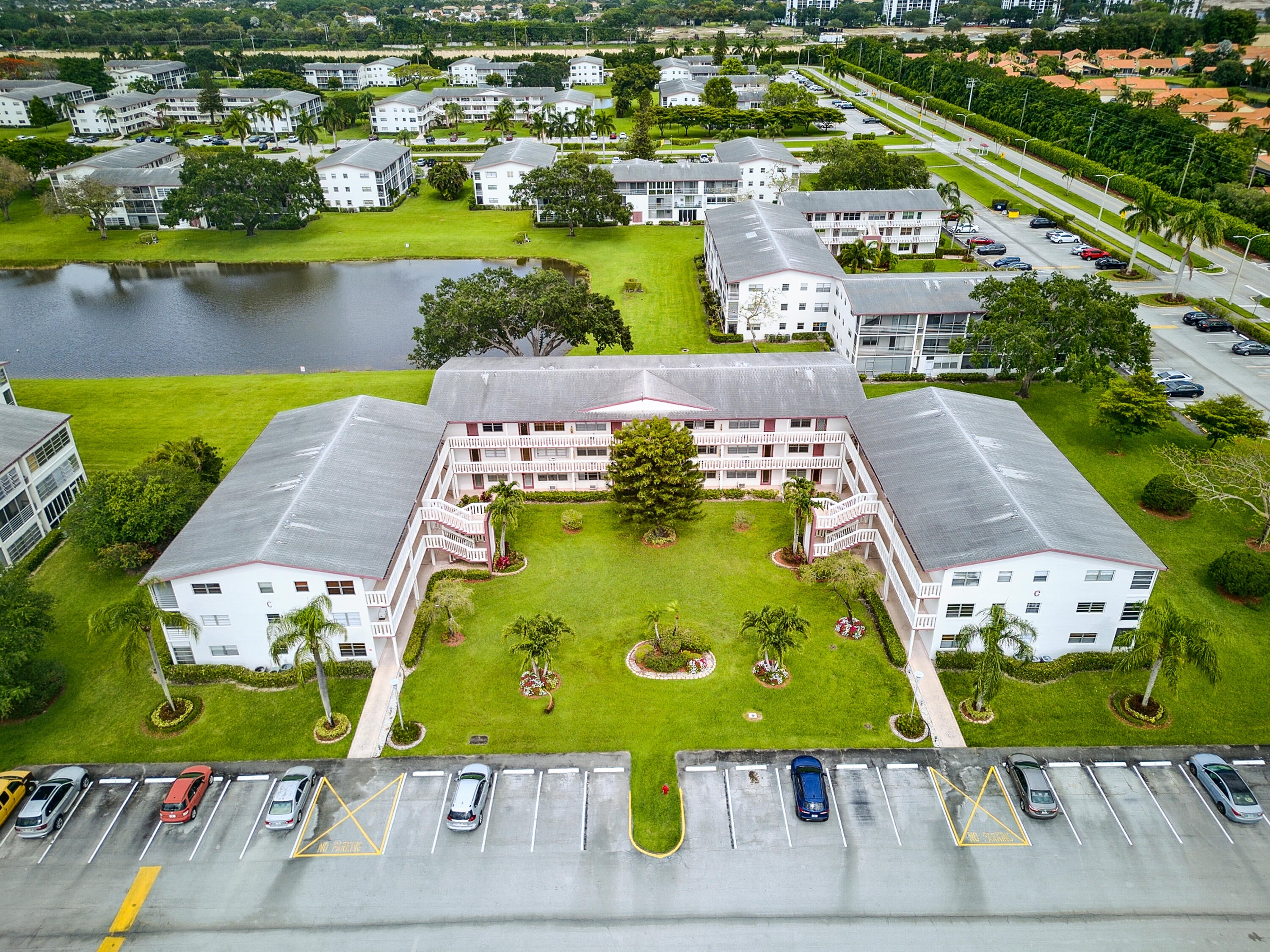 1BR – Condominium at 96 Fanshaw
