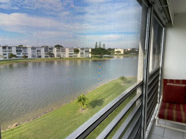 2BR – Condominium at 4042 Exeter C