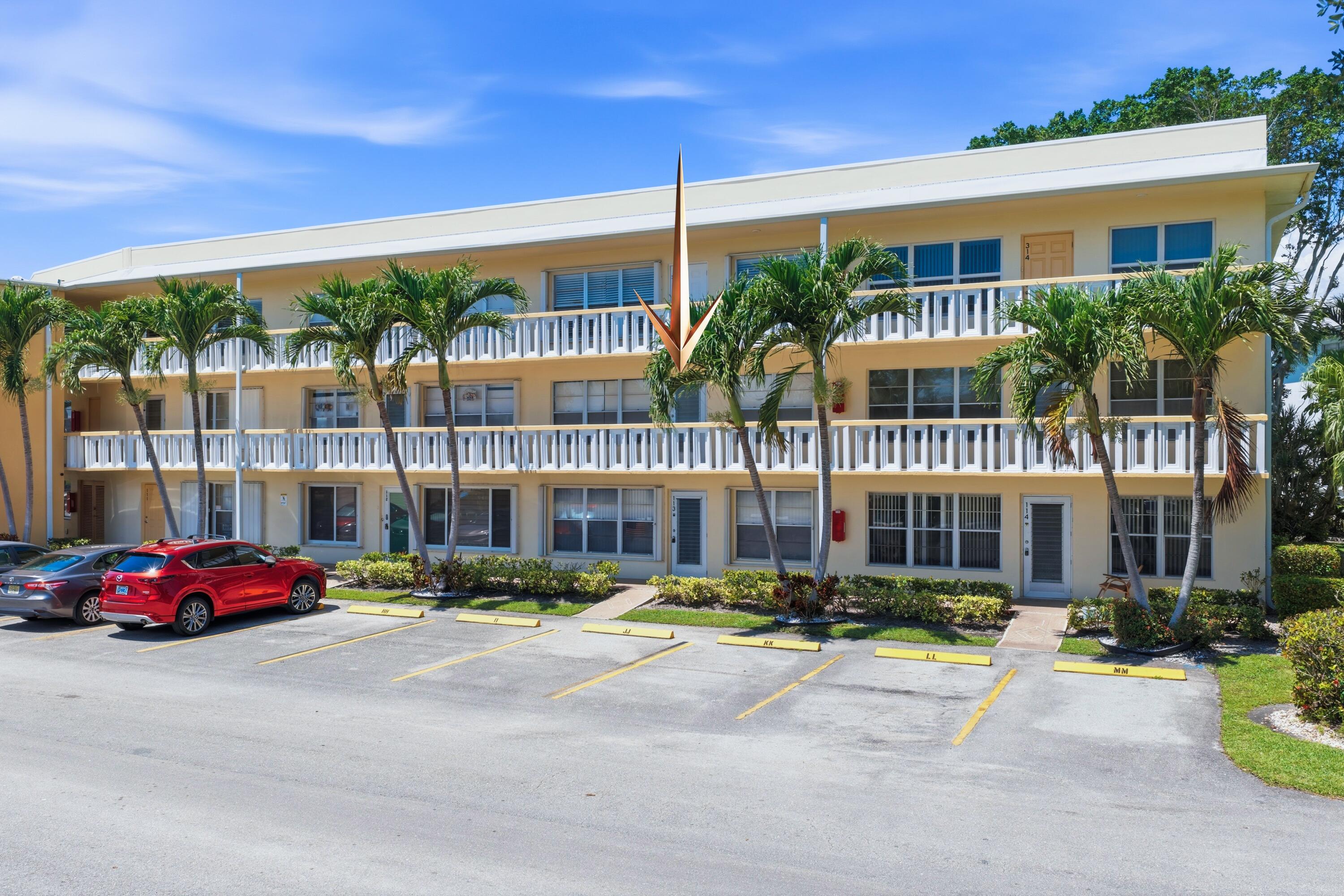 2BR – Condominium at 213 Wellington E