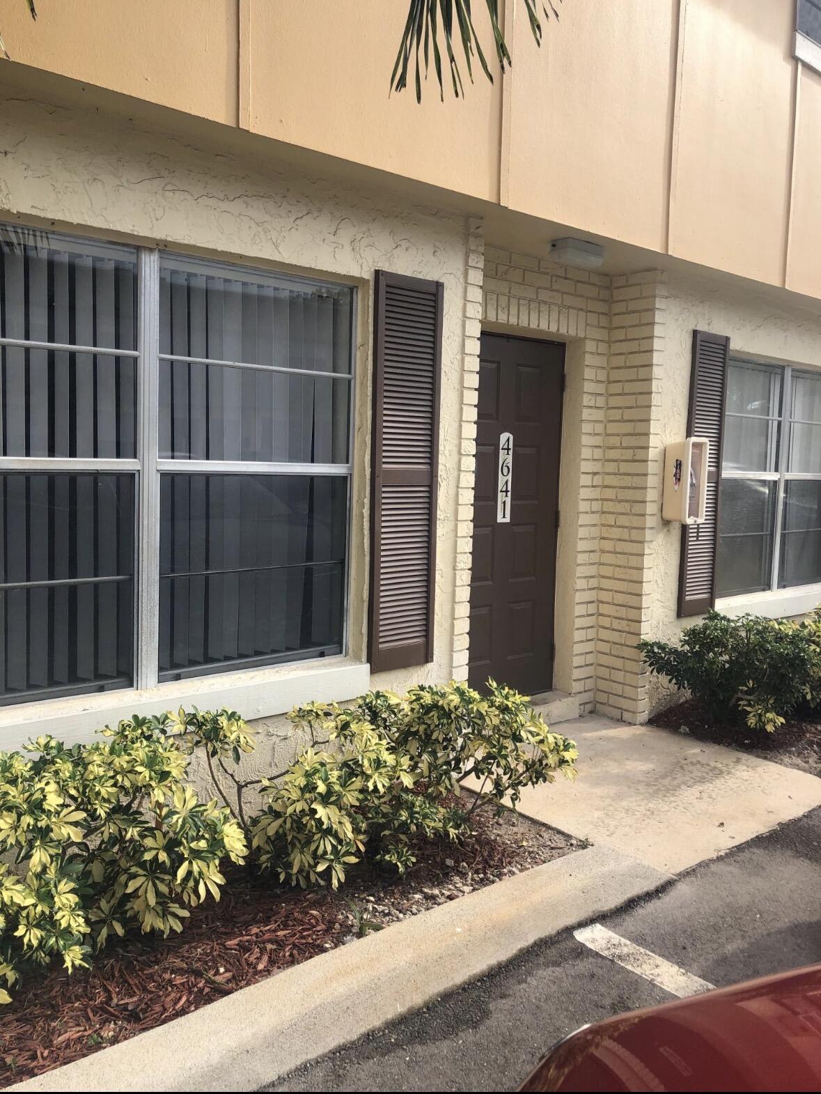 2BR – Townhouse at 4641 NW 9th Drive #4641