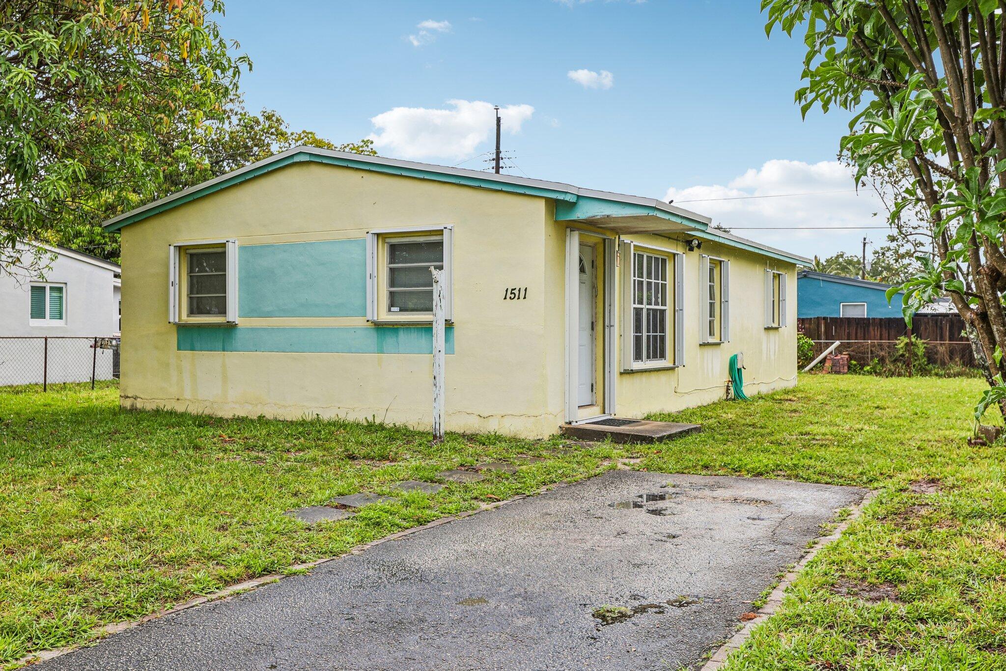 3BR – SingleFamilyResidence at 1511 N 70th Terrace