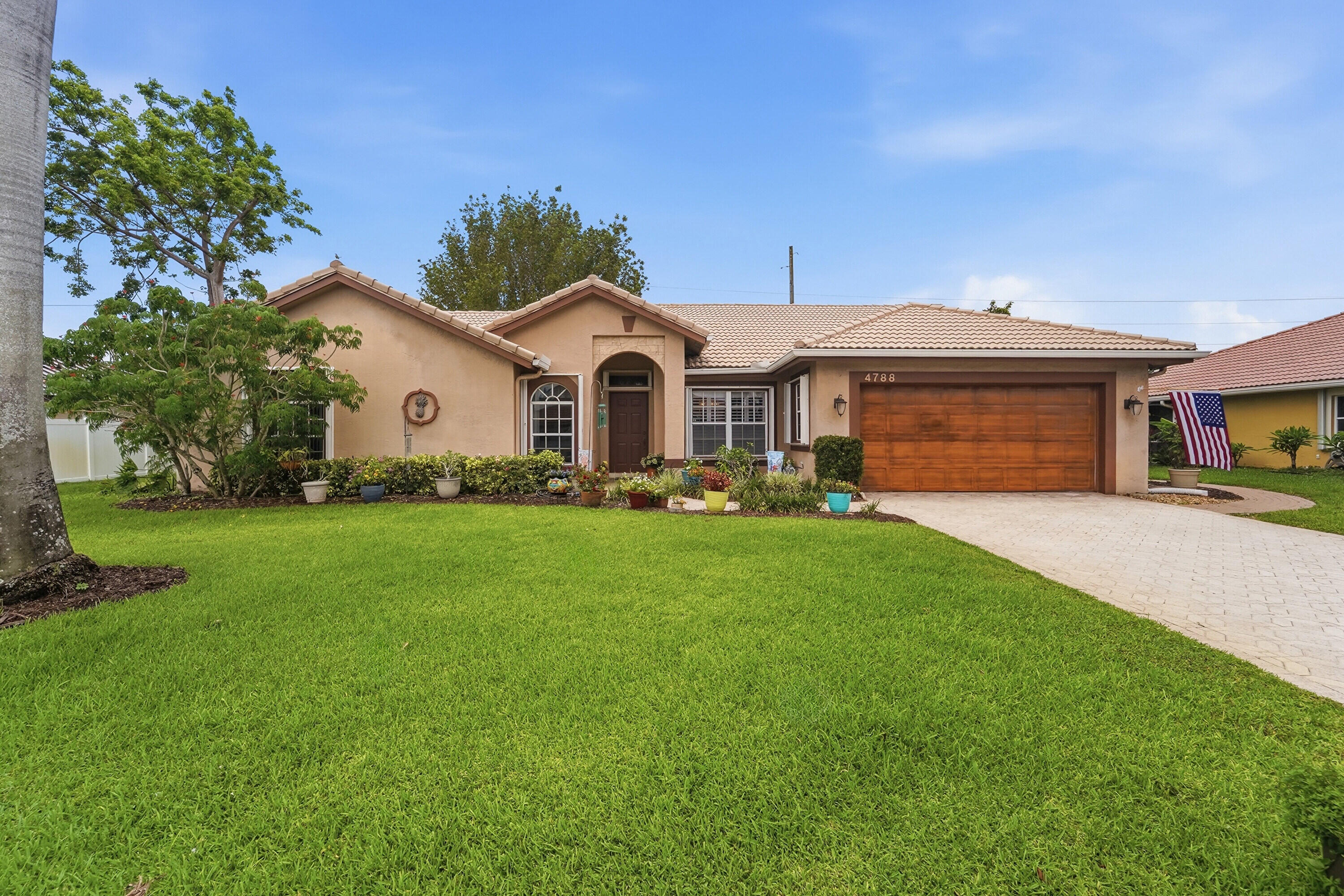 3BR – SingleFamilyResidence at 4788 S Cypress Dr Drive S