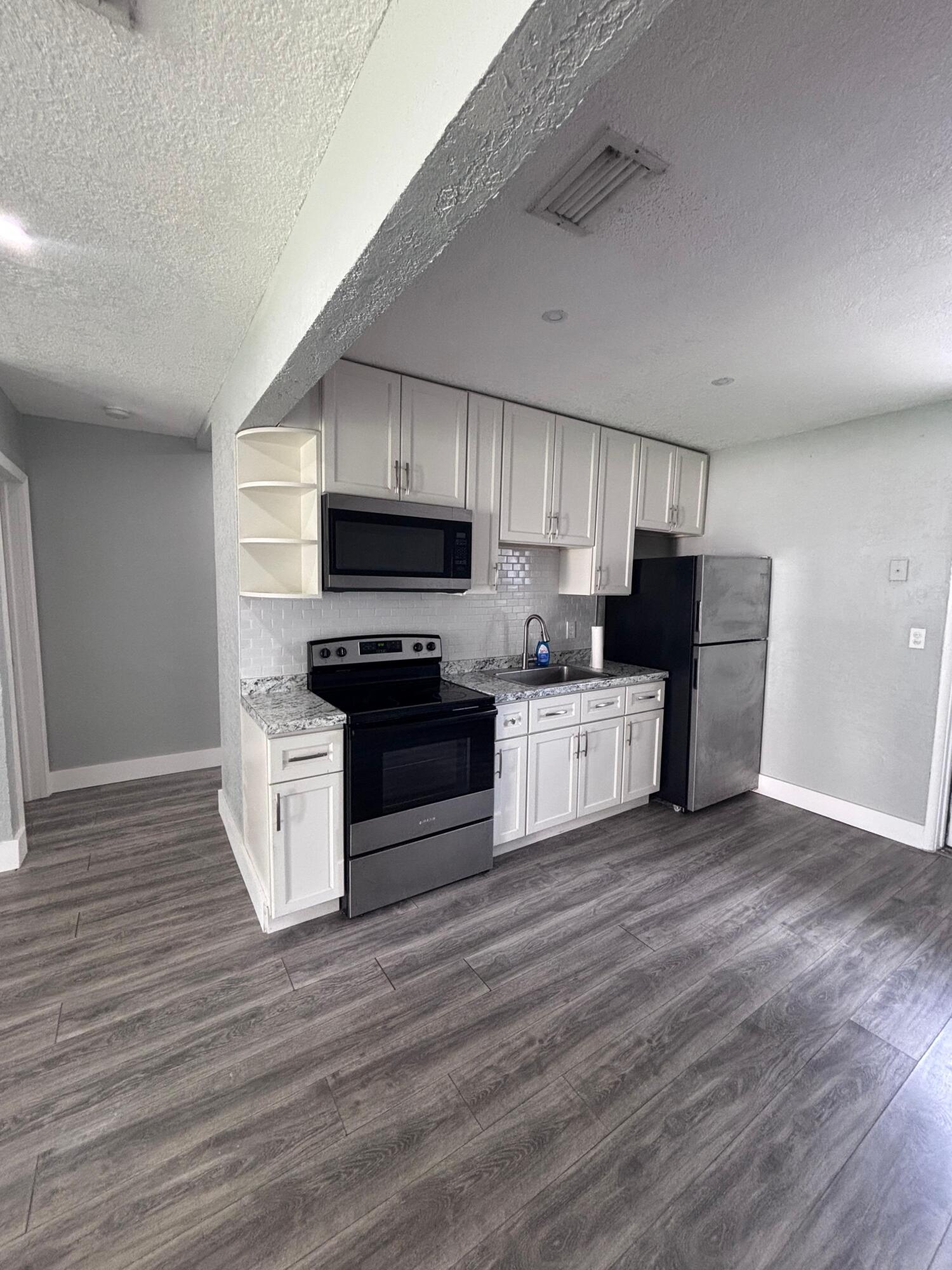 2BR – Apartment at 6760 Park Street #B