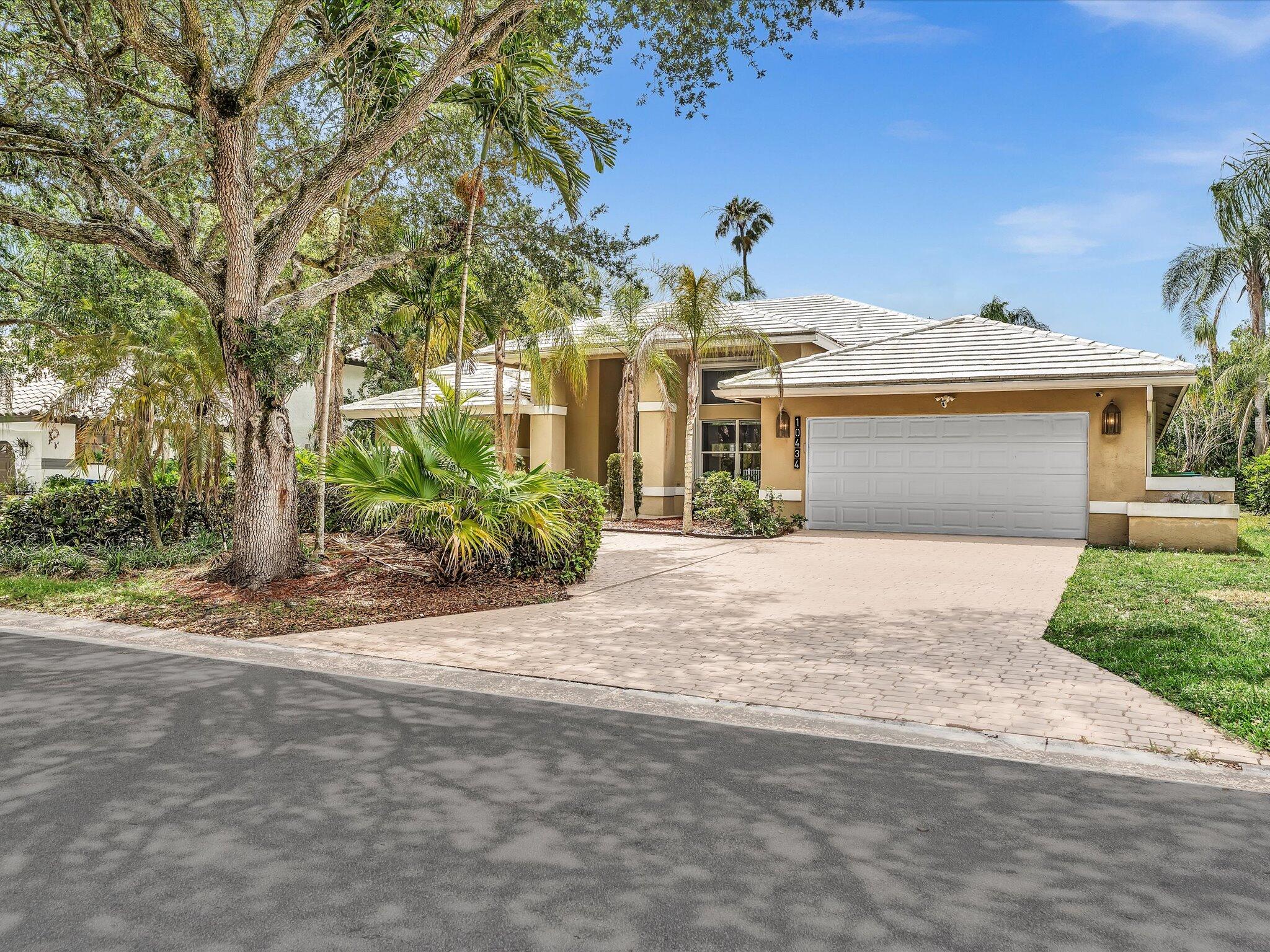 4BR – SingleFamilyResidence at 10434 NW 6th Court