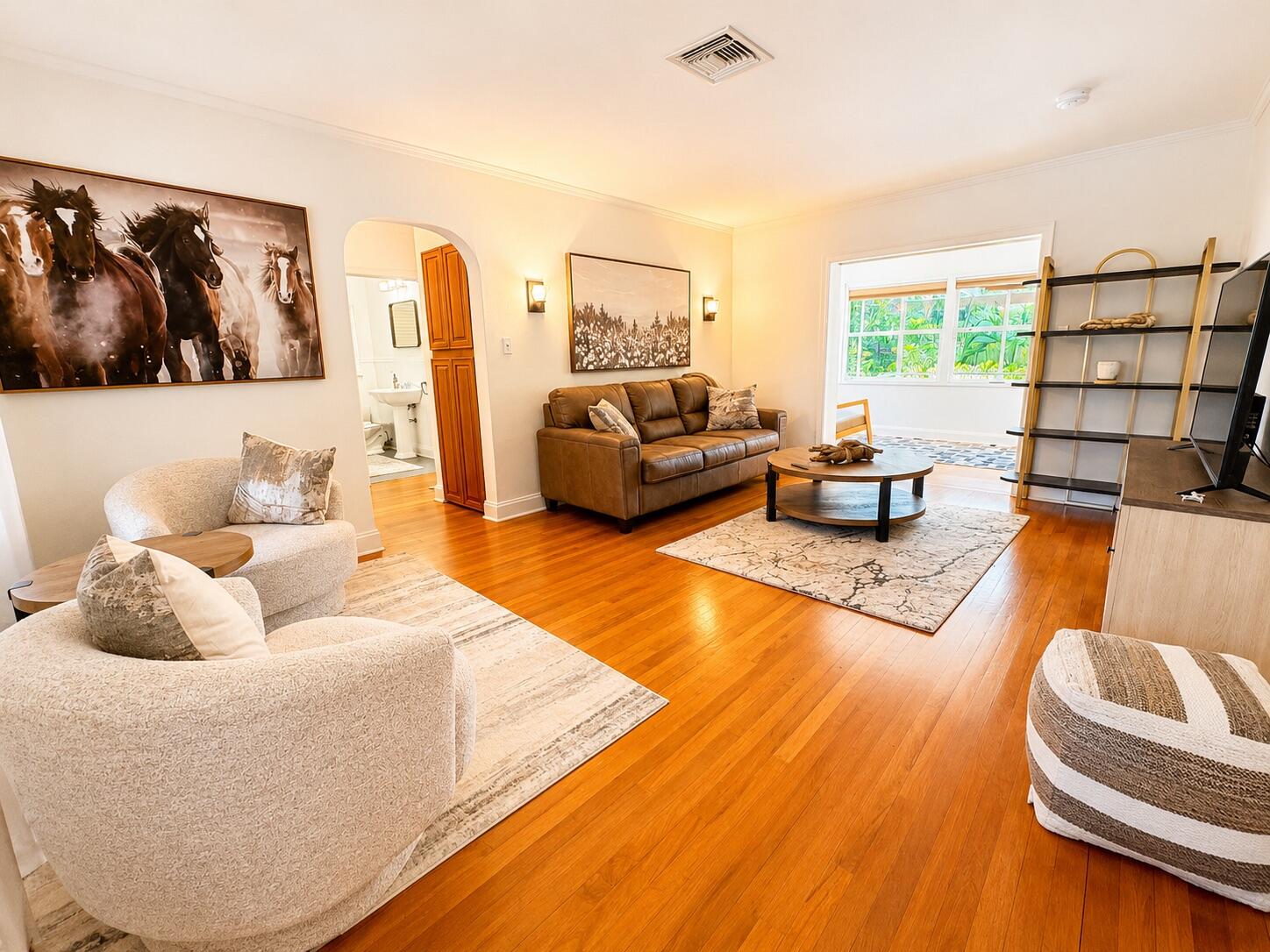 2BR – SingleFamilyResidence at 712 SE 11th Court