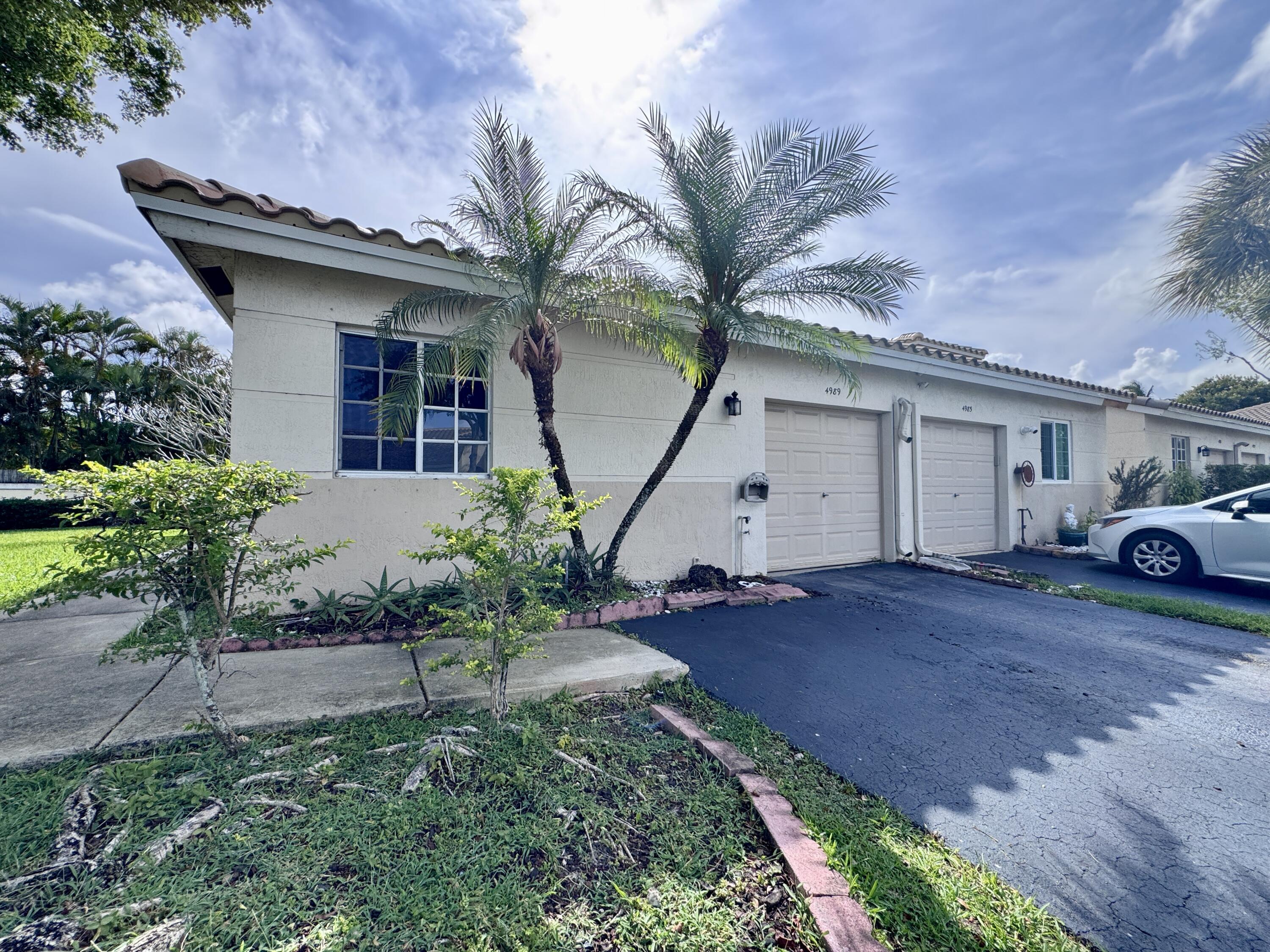 3BR – Townhouse at 4989 SW 32nd Terrace