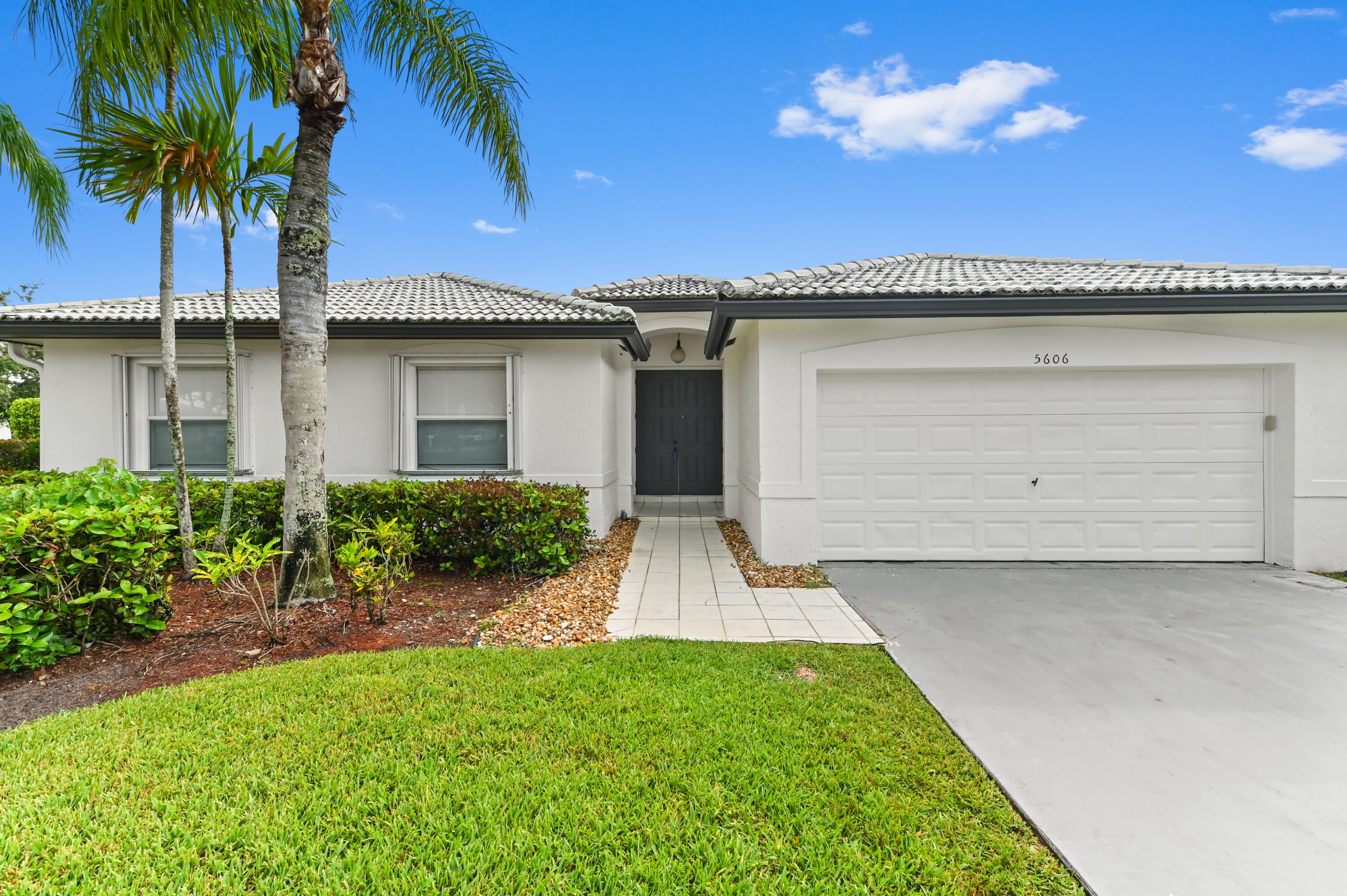 4BR – SingleFamilyResidence at 5606 NW 109th Way
