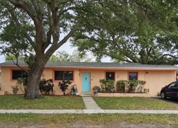 3BR – SingleFamilyResidence at 4820 SW 11th Street