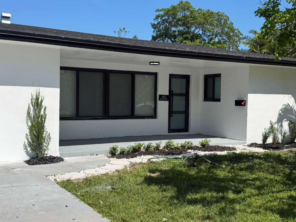 5BR – SingleFamilyResidence at 160 SE 15th Avenue