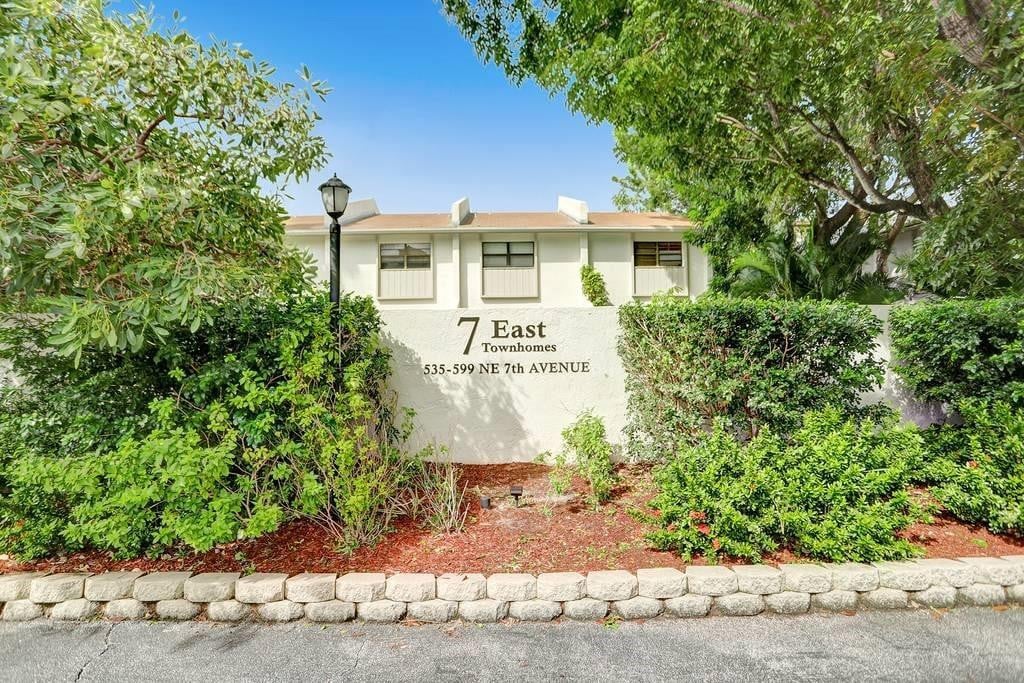 2BR – Townhouse at 599 NE 7th Avenue