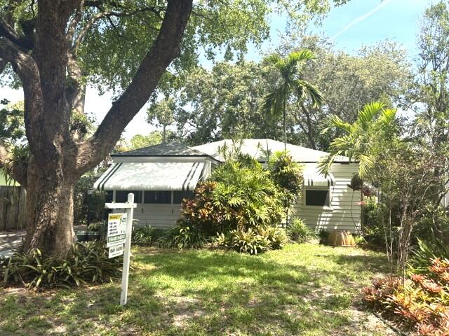 3BR – SingleFamilyResidence at 44 SW 5th Street