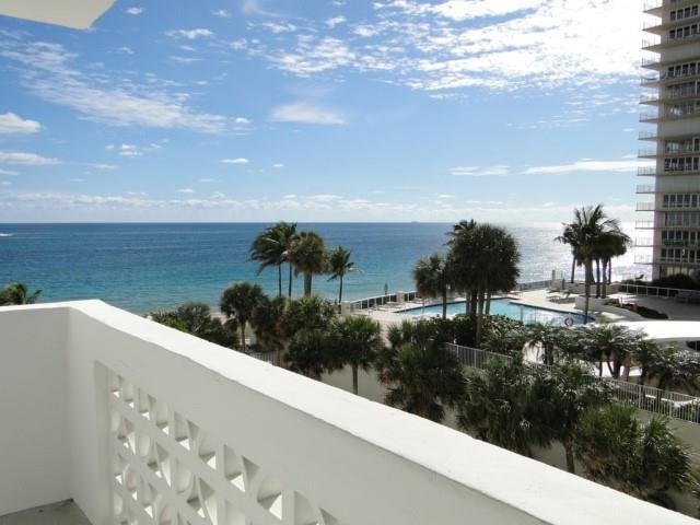 1BR – Condominium at 4250 Galt Ocean Drive #4d