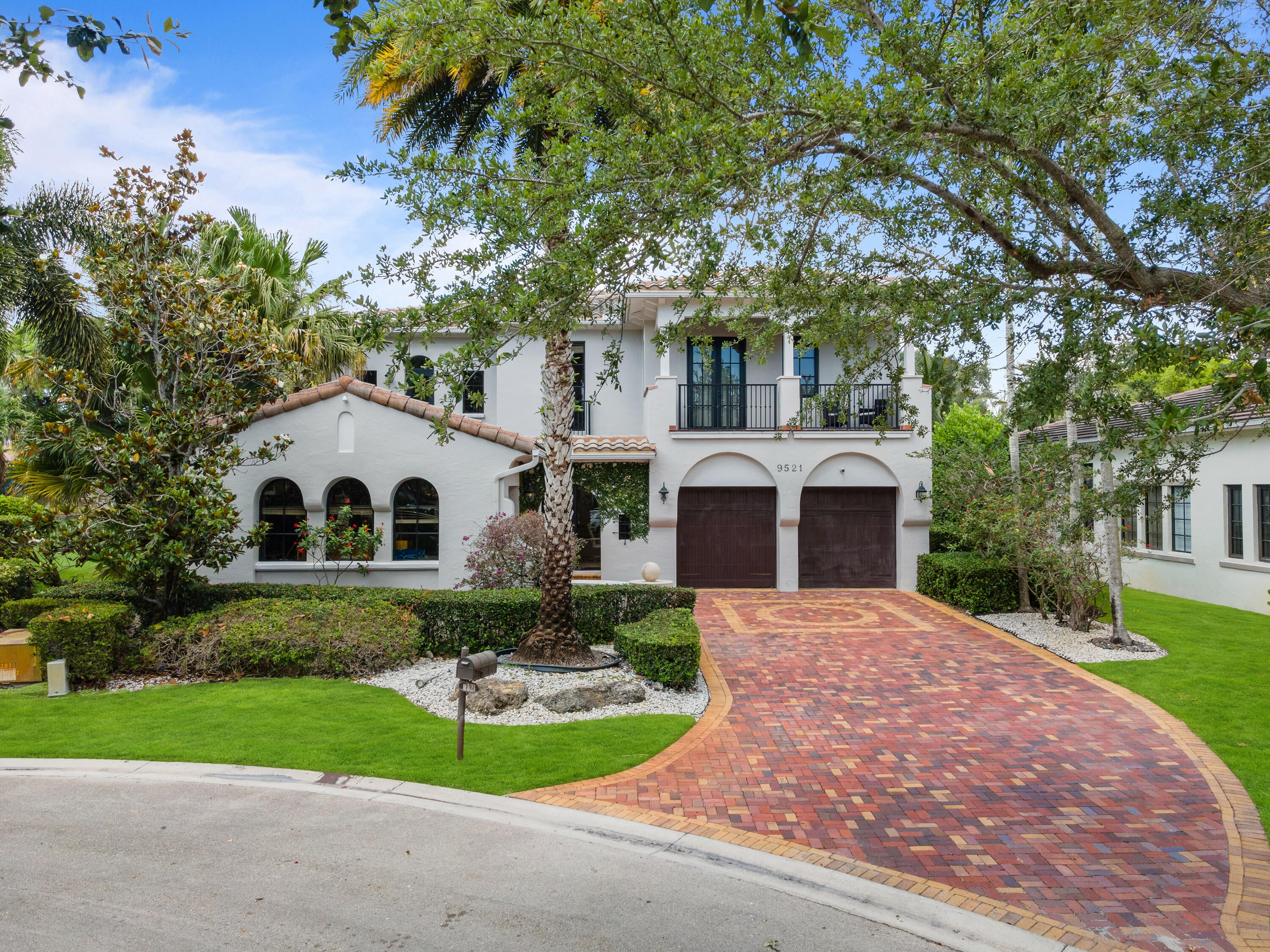 5BR – SingleFamilyResidence at 9521 Eden Manor